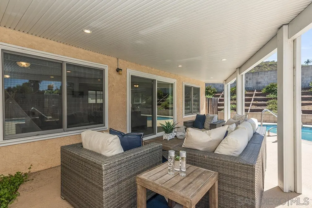 https://cdn.realtyfeed.com/cdn/127/250032216/beaa3d263e6620012c9015fbec3dd8d9.webp