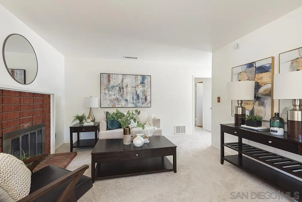 https://cdn.realtyfeed.com/cdn/127/250032216/d20e662884c461f115d3f54bbe7049f5.webp