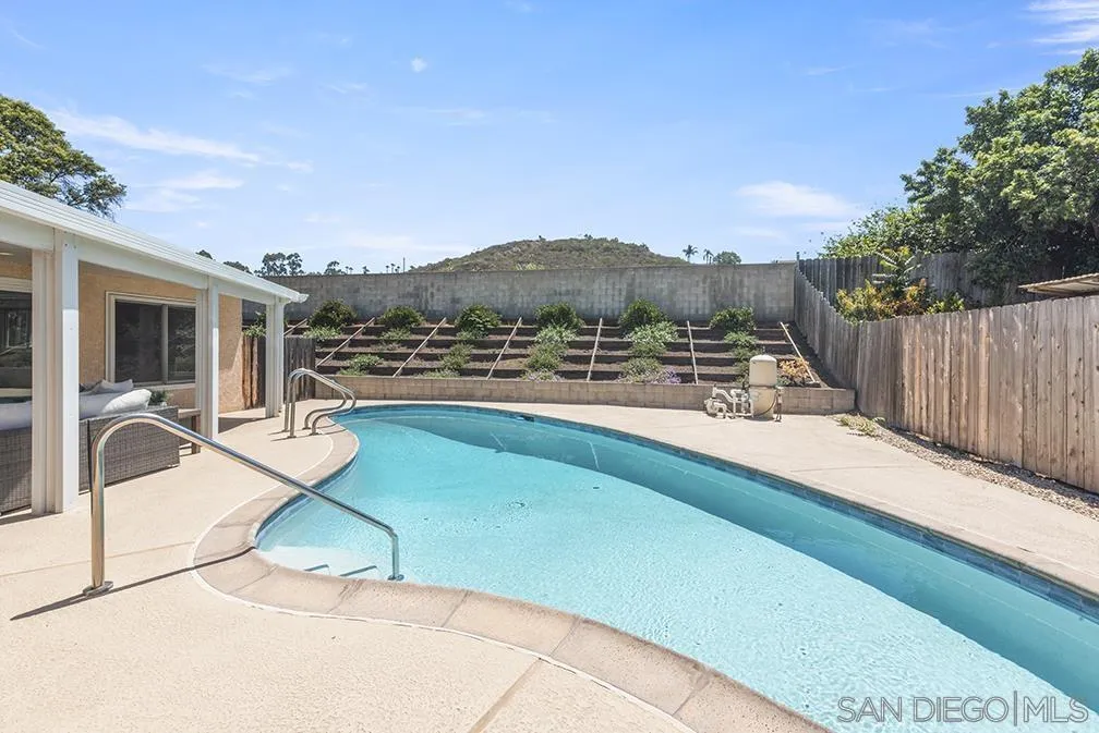 https://cdn.realtyfeed.com/cdn/127/250032216/e896d08204273dc0489d738af01393fc.webp