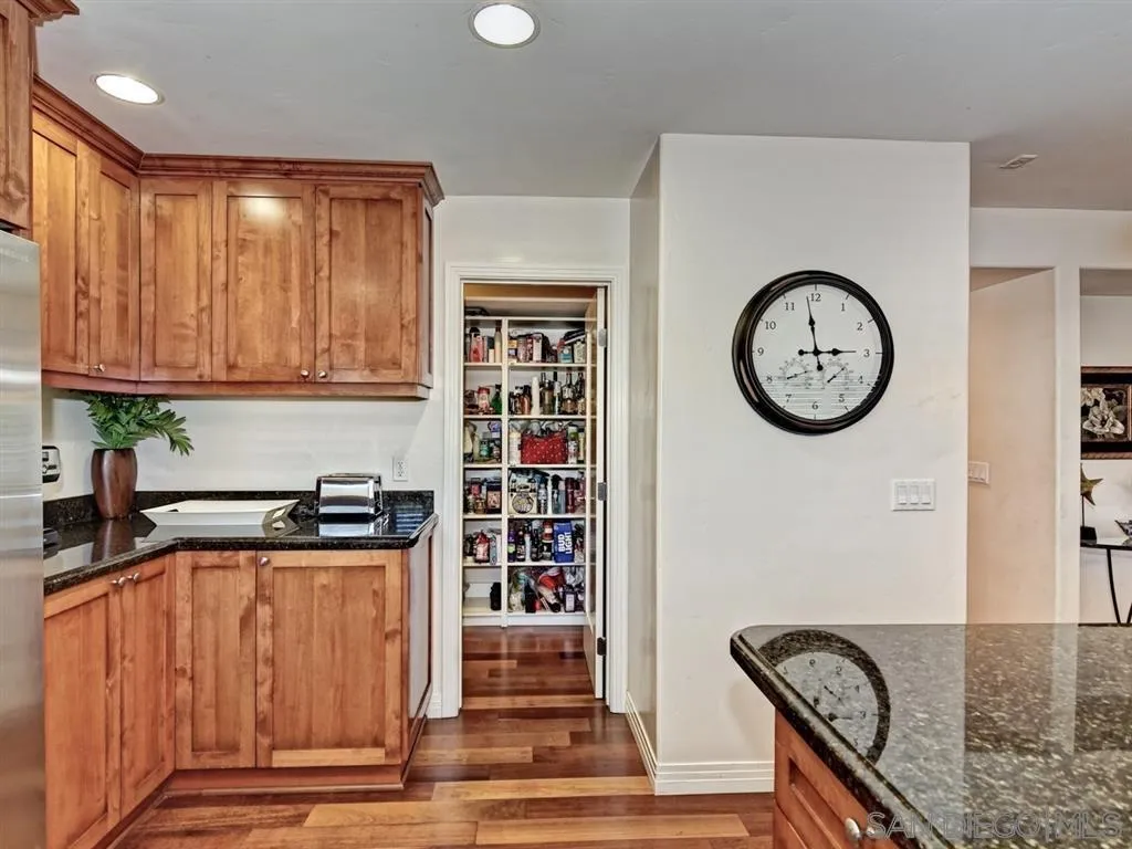 Photo #12: 250032219 Listing: Photo #12