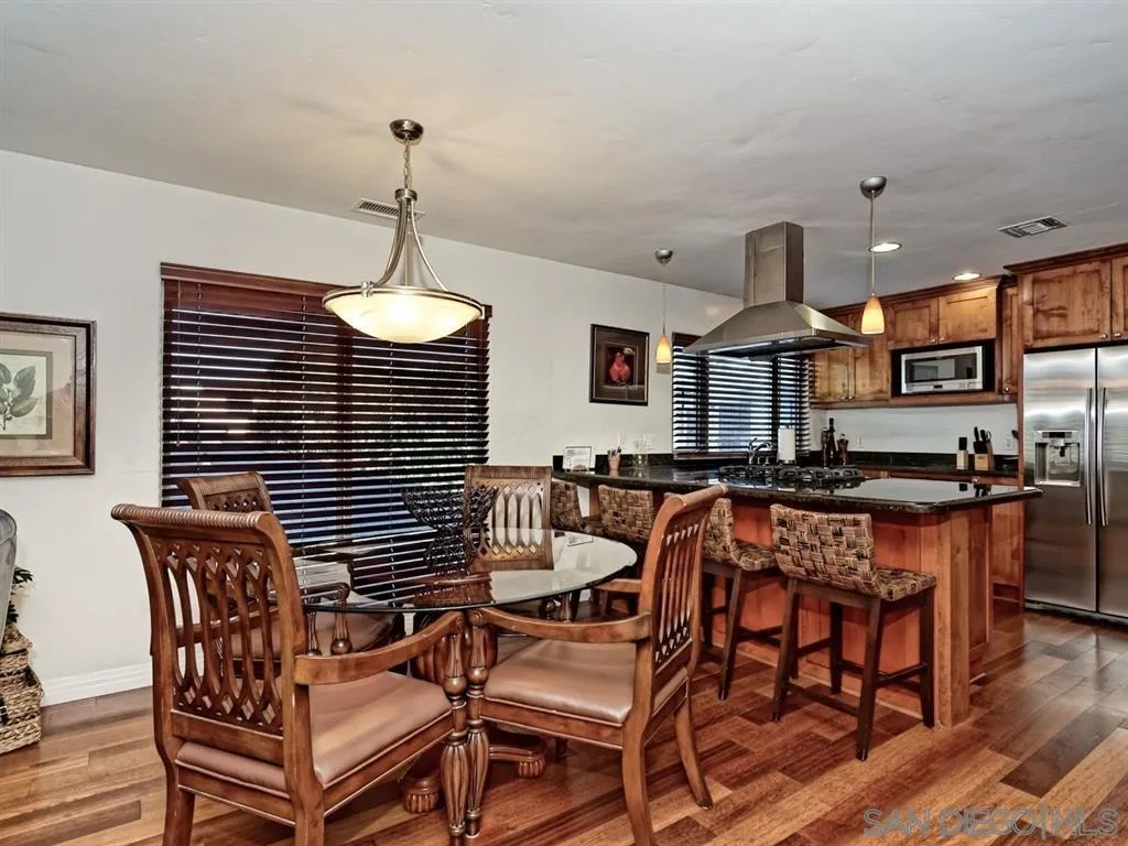 Photo #10: 250032219 Listing: Photo #10
