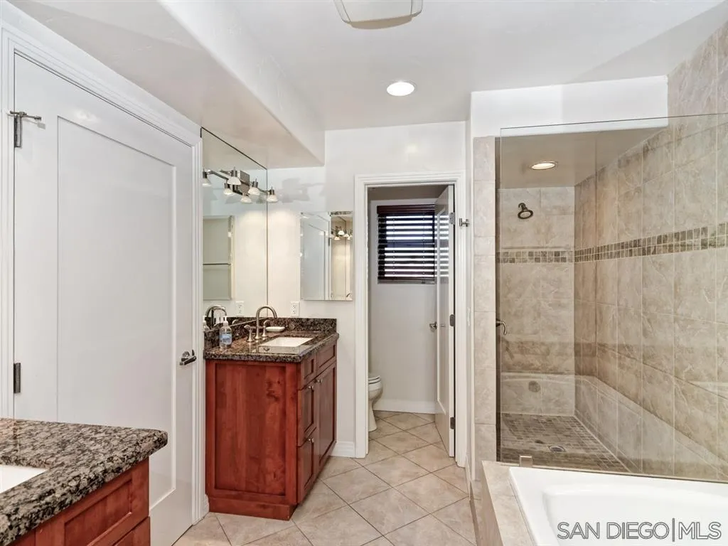 Photo #17: 250032219 Listing: Photo #17