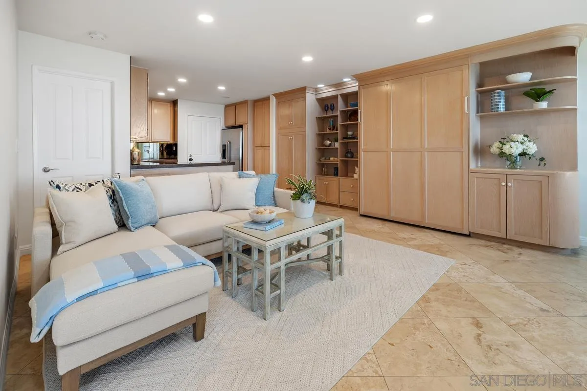 https://cdn.realtyfeed.com/cdn/127/250032225/13899f1d035059e149bb5f98a78c59c3.webp