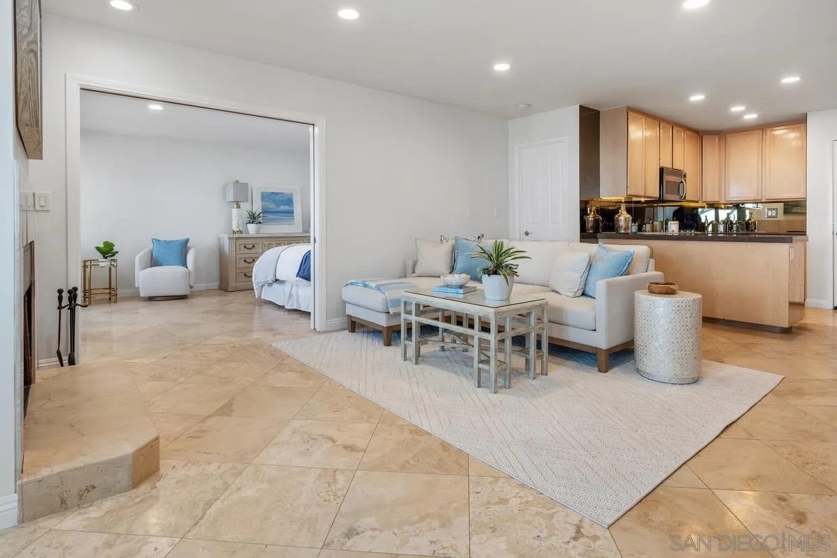https://cdn.realtyfeed.com/cdn/127/250032225/219adb7f1913bd8670888fef769d6e58.webp