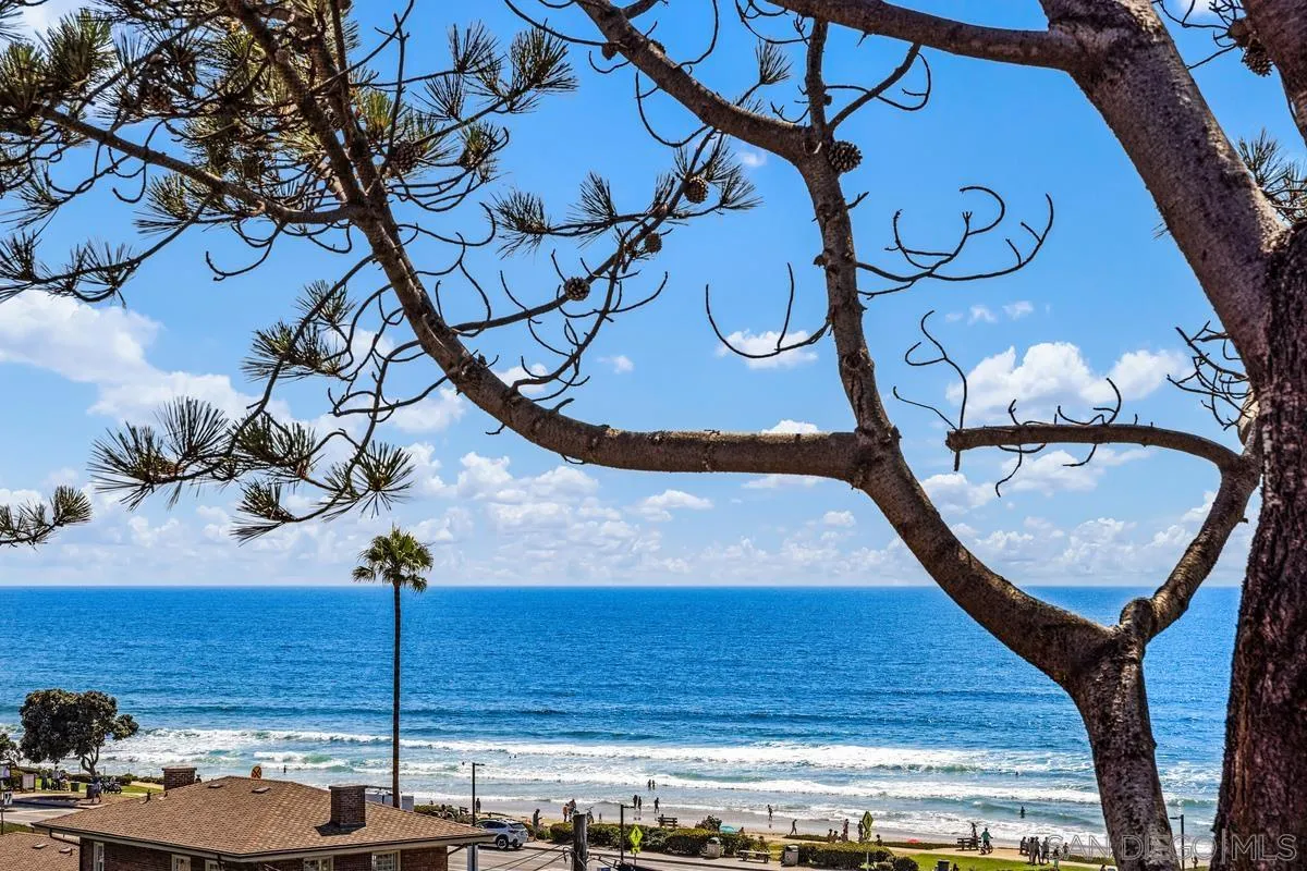 Browse active condo listings in CHATEAU L AUBERGE