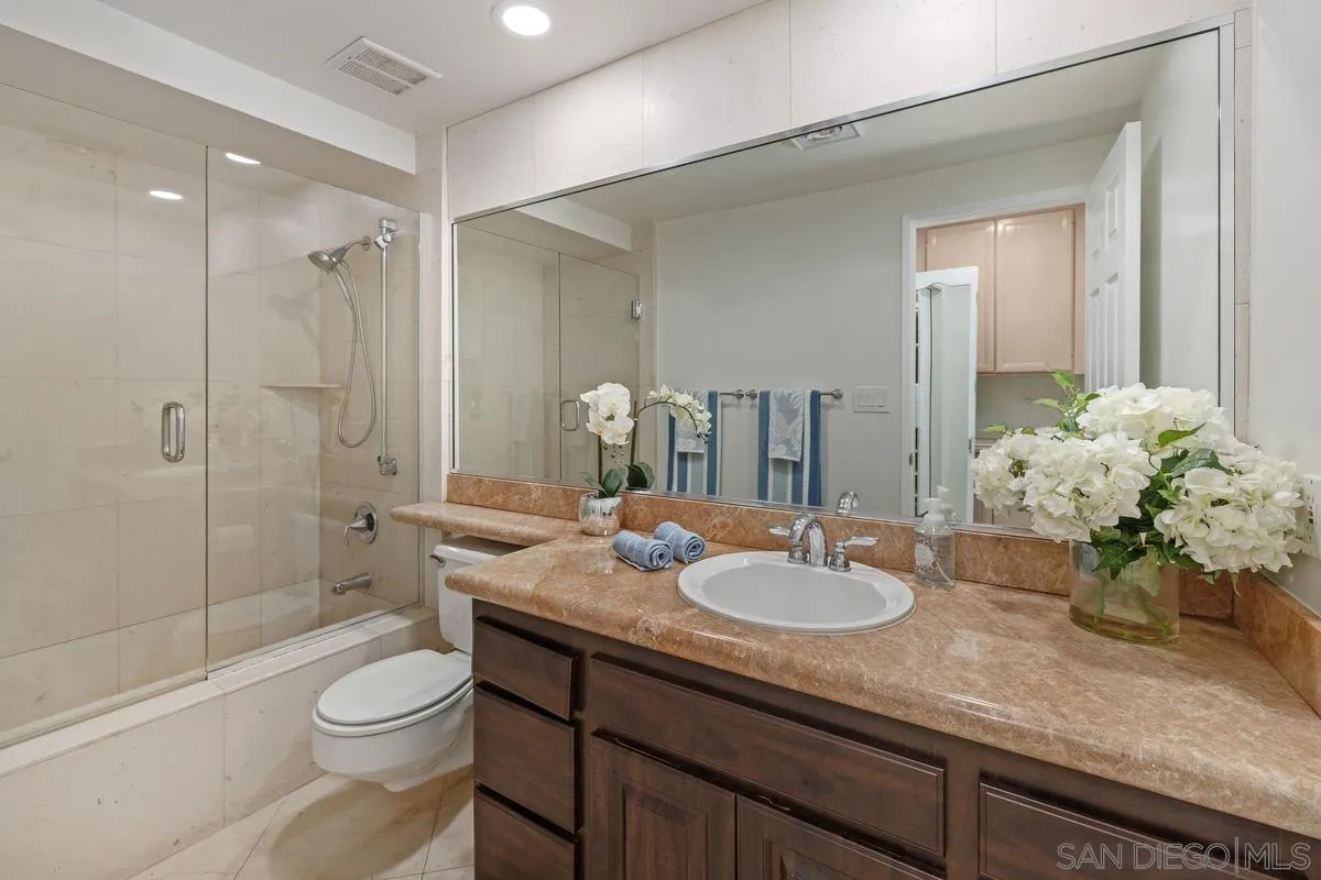 https://cdn.realtyfeed.com/cdn/127/250032225/4caf37261fc1c40d85da066aa00a70b6.webp