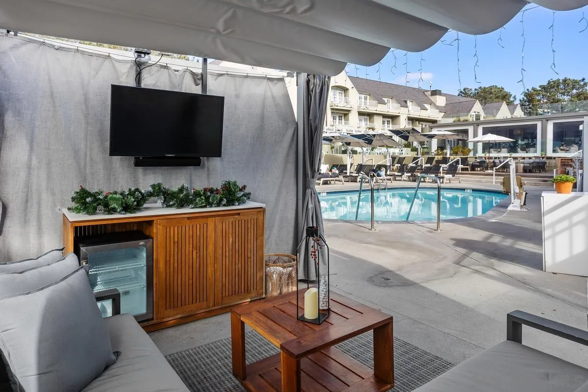 https://cdn.realtyfeed.com/cdn/127/250032225/68dd57bc5b4e9f4ec4ef9674db228726.webp