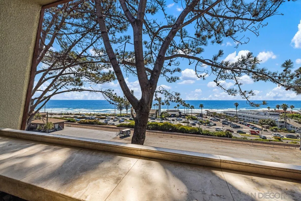 https://cdn.realtyfeed.com/cdn/127/250032225/6ef7d73d9e9052cf12ff62aefe1351f2.webp
