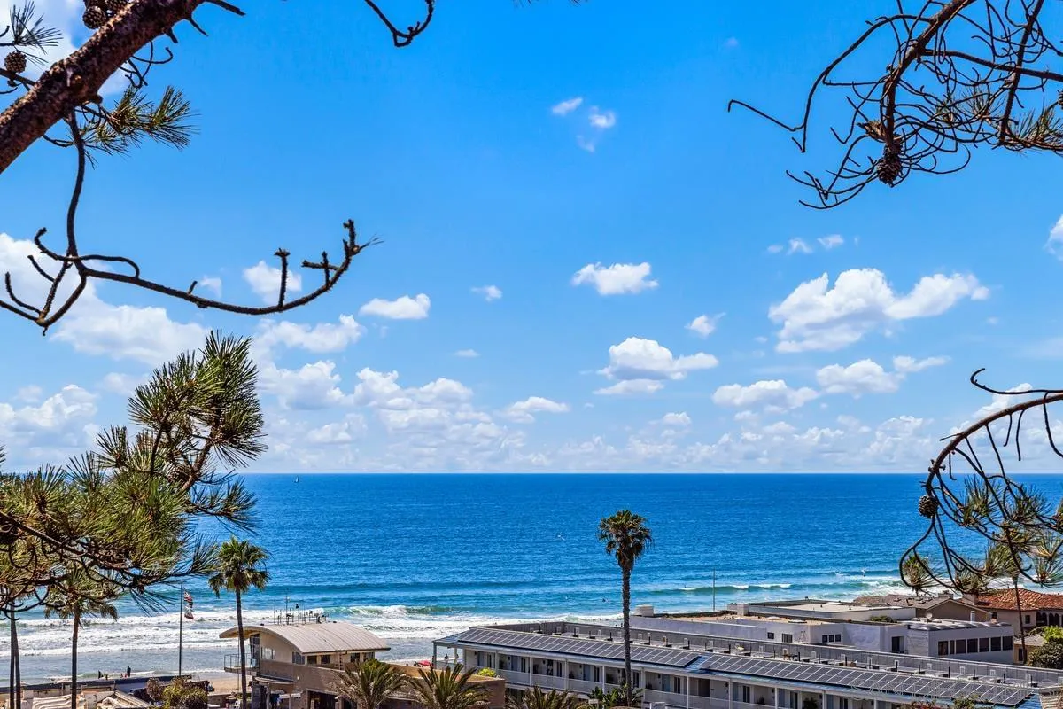 https://cdn.realtyfeed.com/cdn/127/250032225/84749814a05aec8a64159567c270d1ee.webp