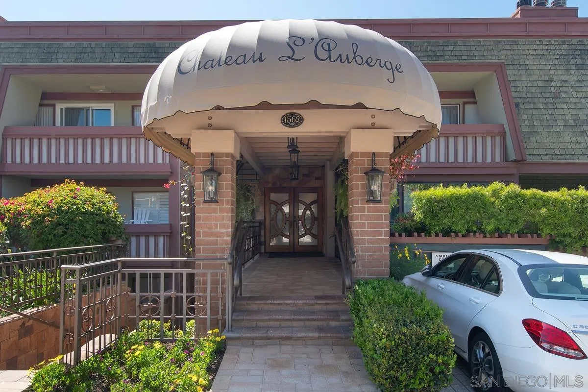 https://cdn.realtyfeed.com/cdn/127/250032225/e75b50d08a47de2b42c342d62322d4ff.webp
