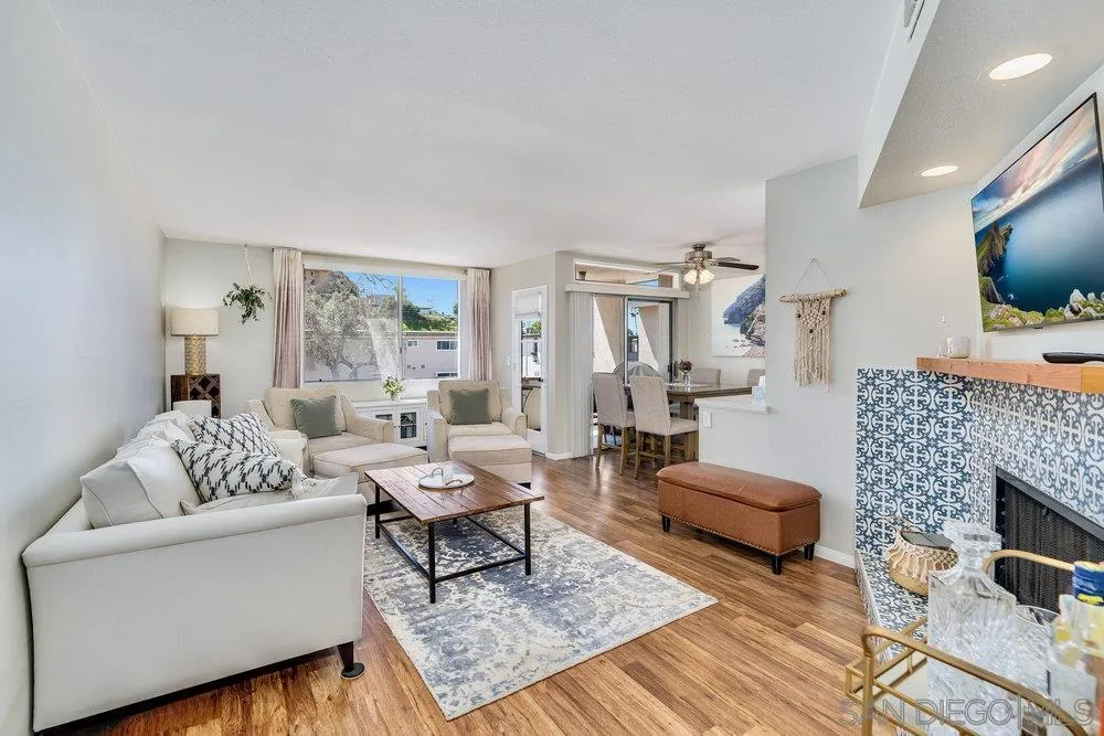 https://cdn.realtyfeed.com/cdn/127/250032229/41db3adbea507e6b0011b7803a12c5a3.webp