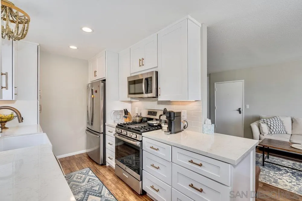https://cdn.realtyfeed.com/cdn/127/250032229/588292e18eb3d965317c21f911d5eb12.webp