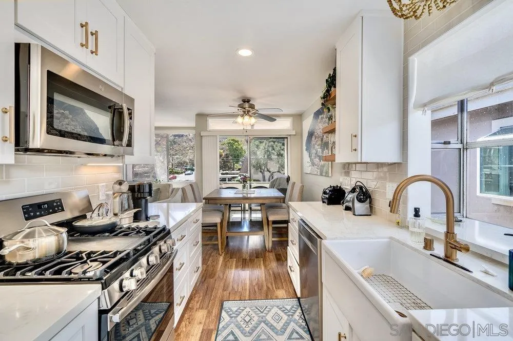 https://cdn.realtyfeed.com/cdn/127/250032229/fa6187d9a9f64b89121bf4e10a83f5a9.webp