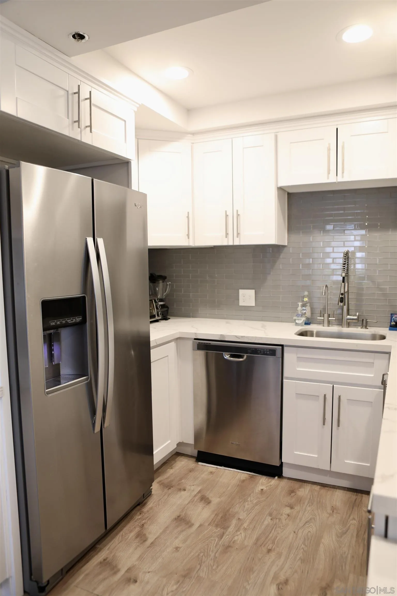Photo #5: 250032235 Listing 