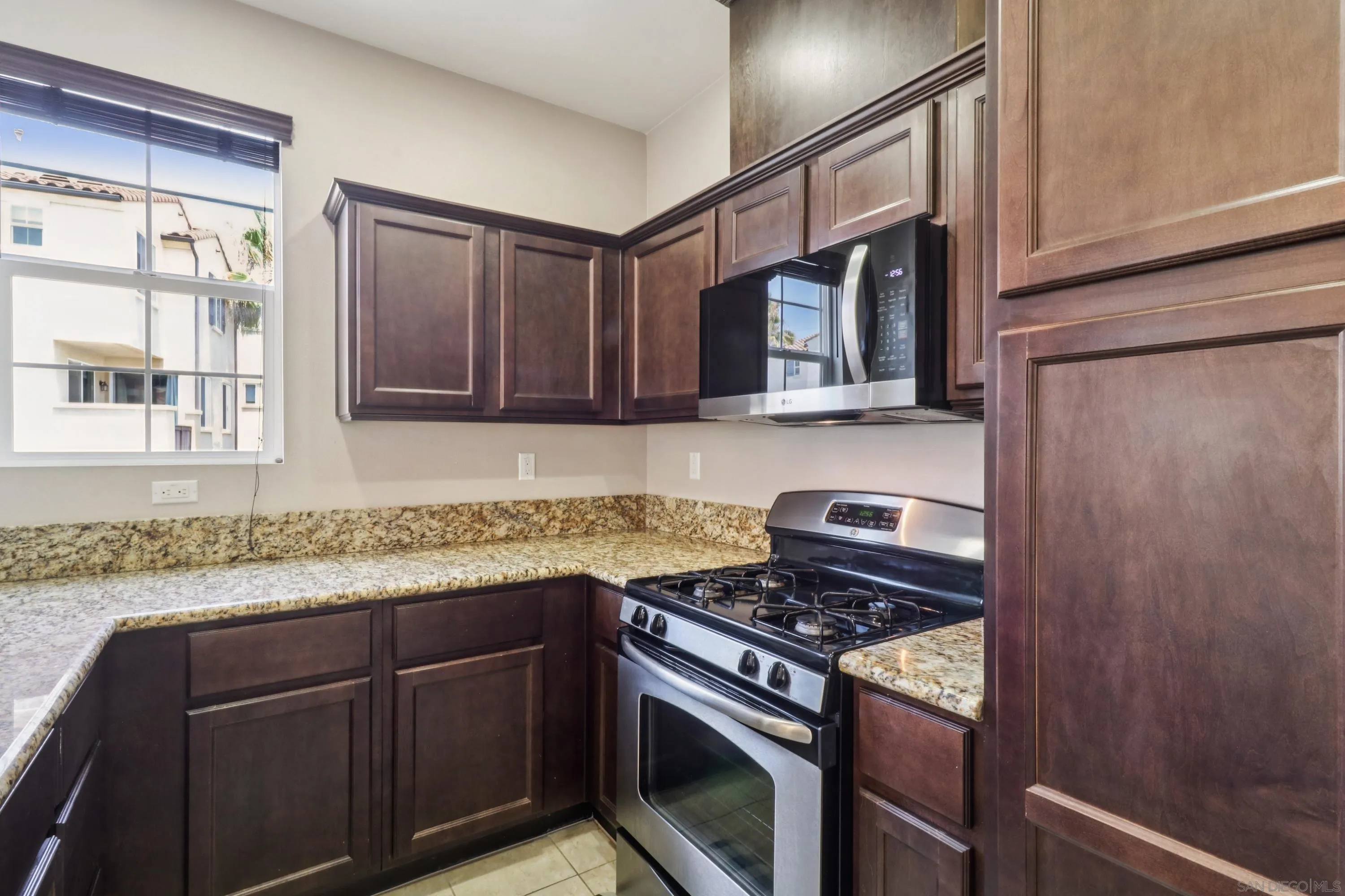 Photo #8: 250032239 Listing: Photo #8