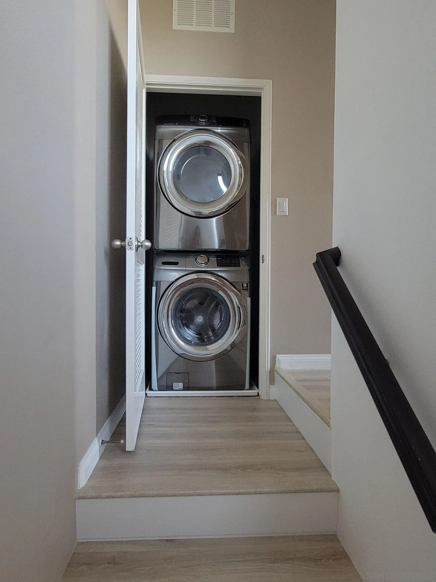 Photo #5: 250032239 Listing 