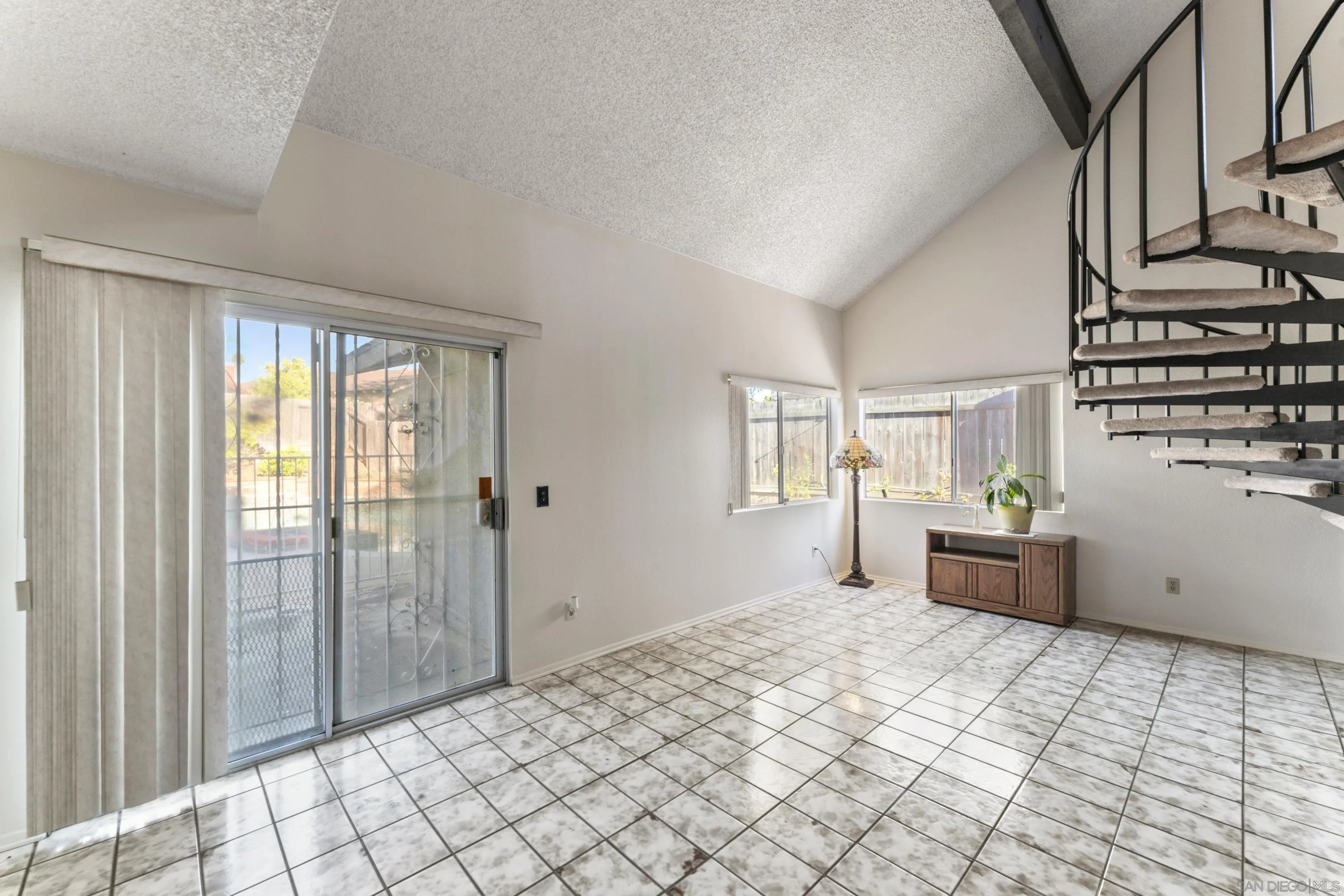https://cdn.realtyfeed.com/cdn/127/250032266/1274ab2c553043546890fb7379bfcacd.webp