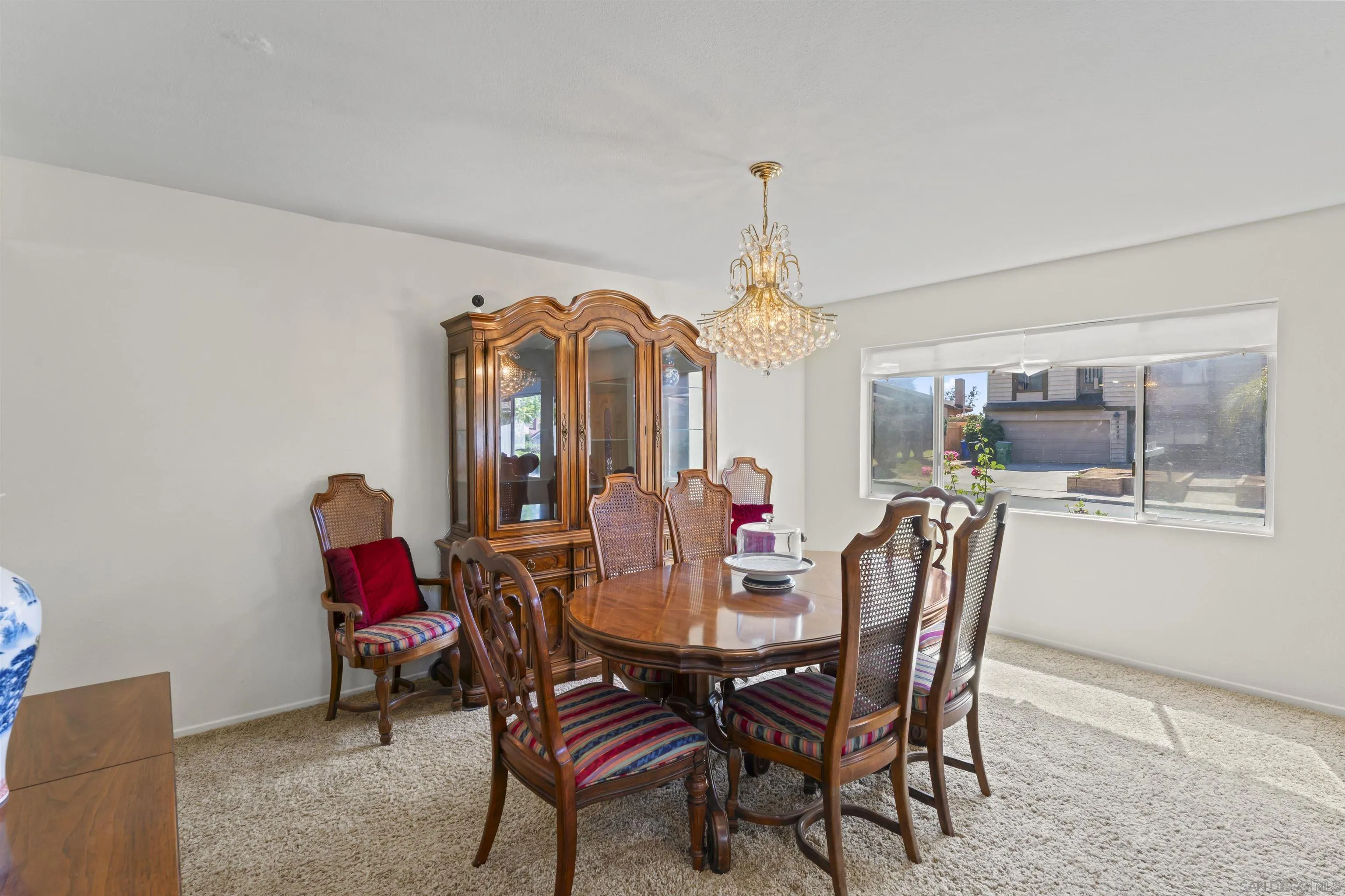 https://cdn.realtyfeed.com/cdn/127/250032266/388b95b40e76bdf502471936f88a88a5.webp