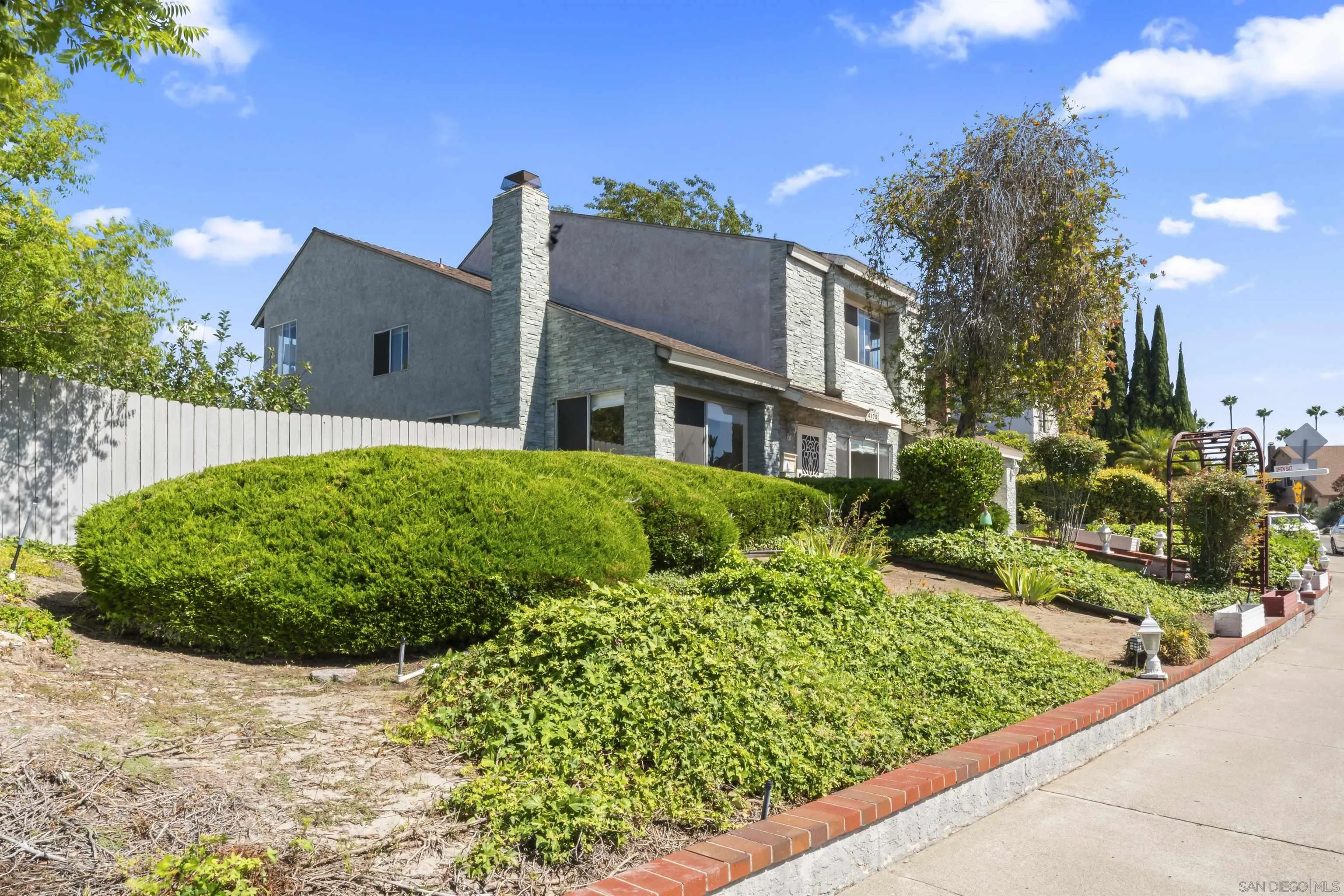 https://cdn.realtyfeed.com/cdn/127/250032266/3fe7d0dfc3e4258500731efce45512cd.webp