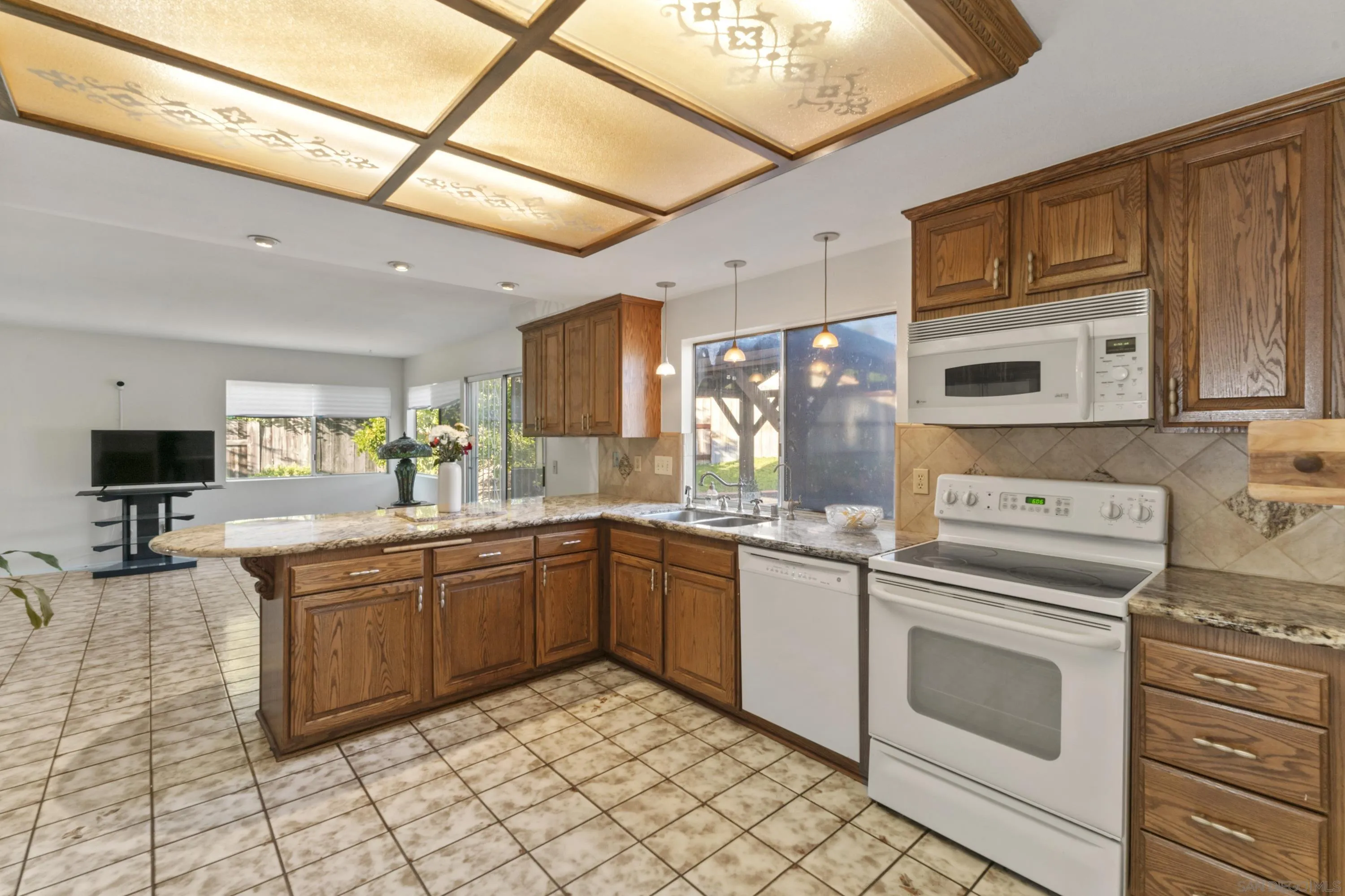 https://cdn.realtyfeed.com/cdn/127/250032266/68d67fb2c40bfb9845171b41cd3f1dff.webp