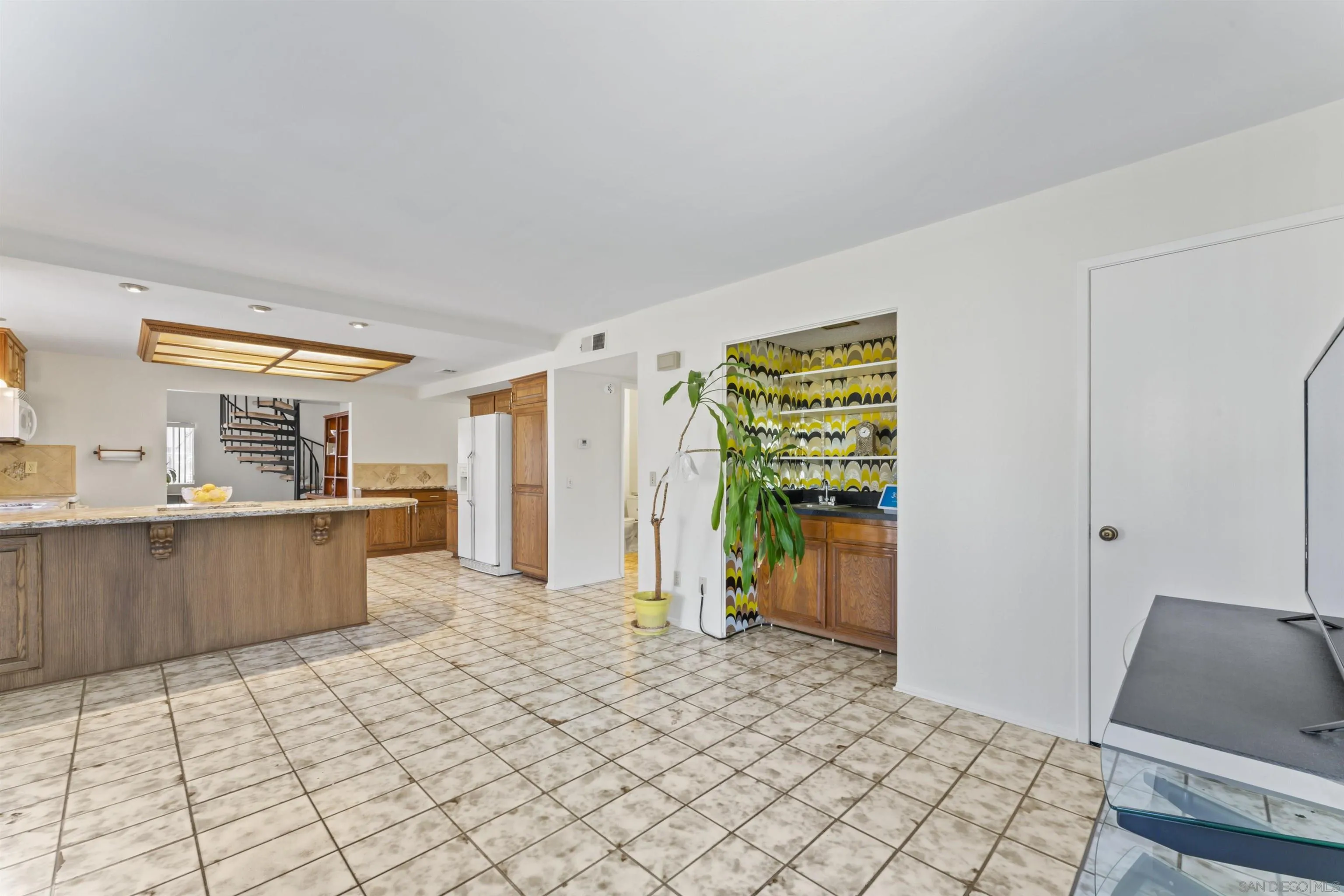 https://cdn.realtyfeed.com/cdn/127/250032266/6f7b329222f6fc0fa7169ed7ad23d041.webp
