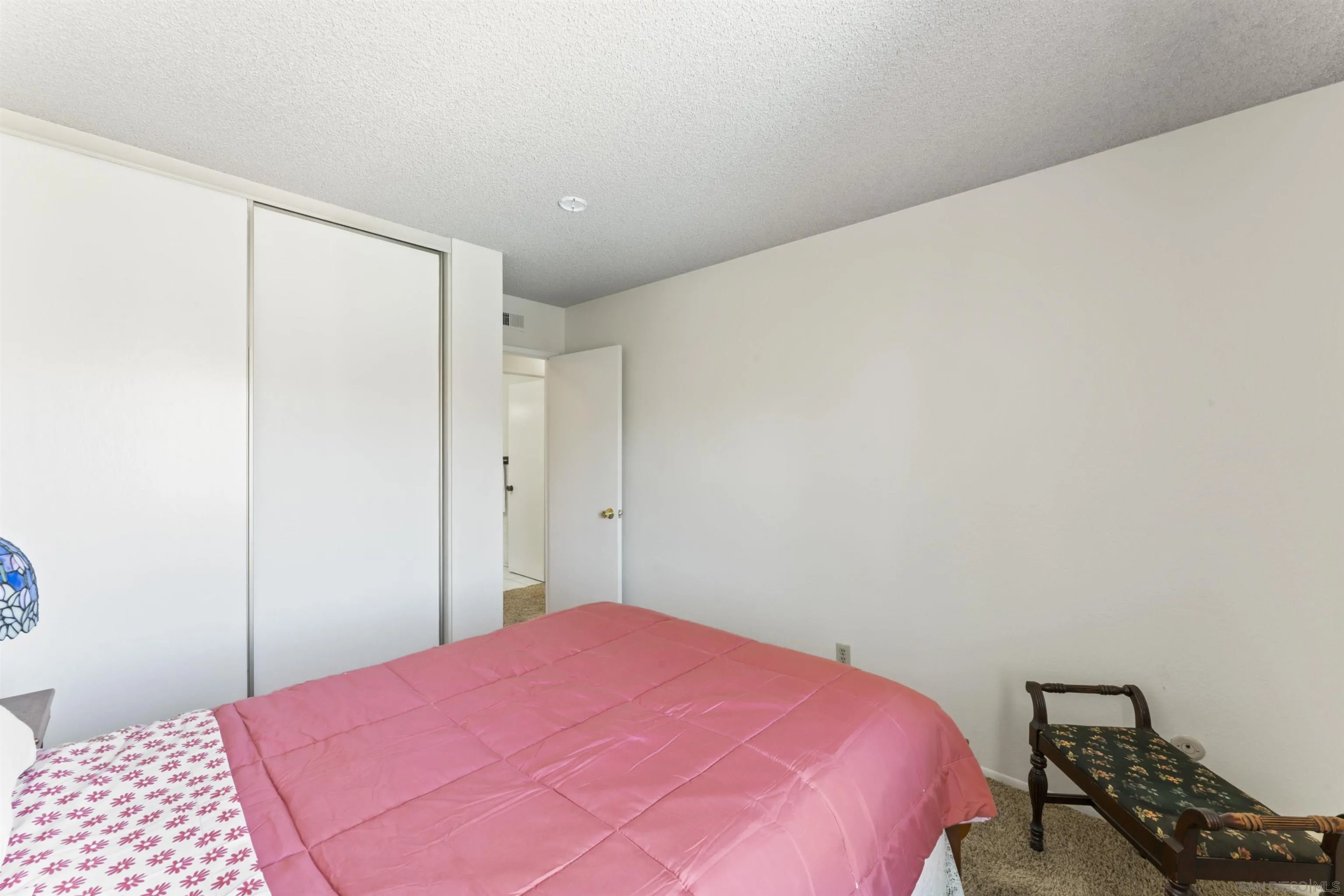 https://cdn.realtyfeed.com/cdn/127/250032266/755f3c5f4b4576b3abef45aa9660a87f.webp