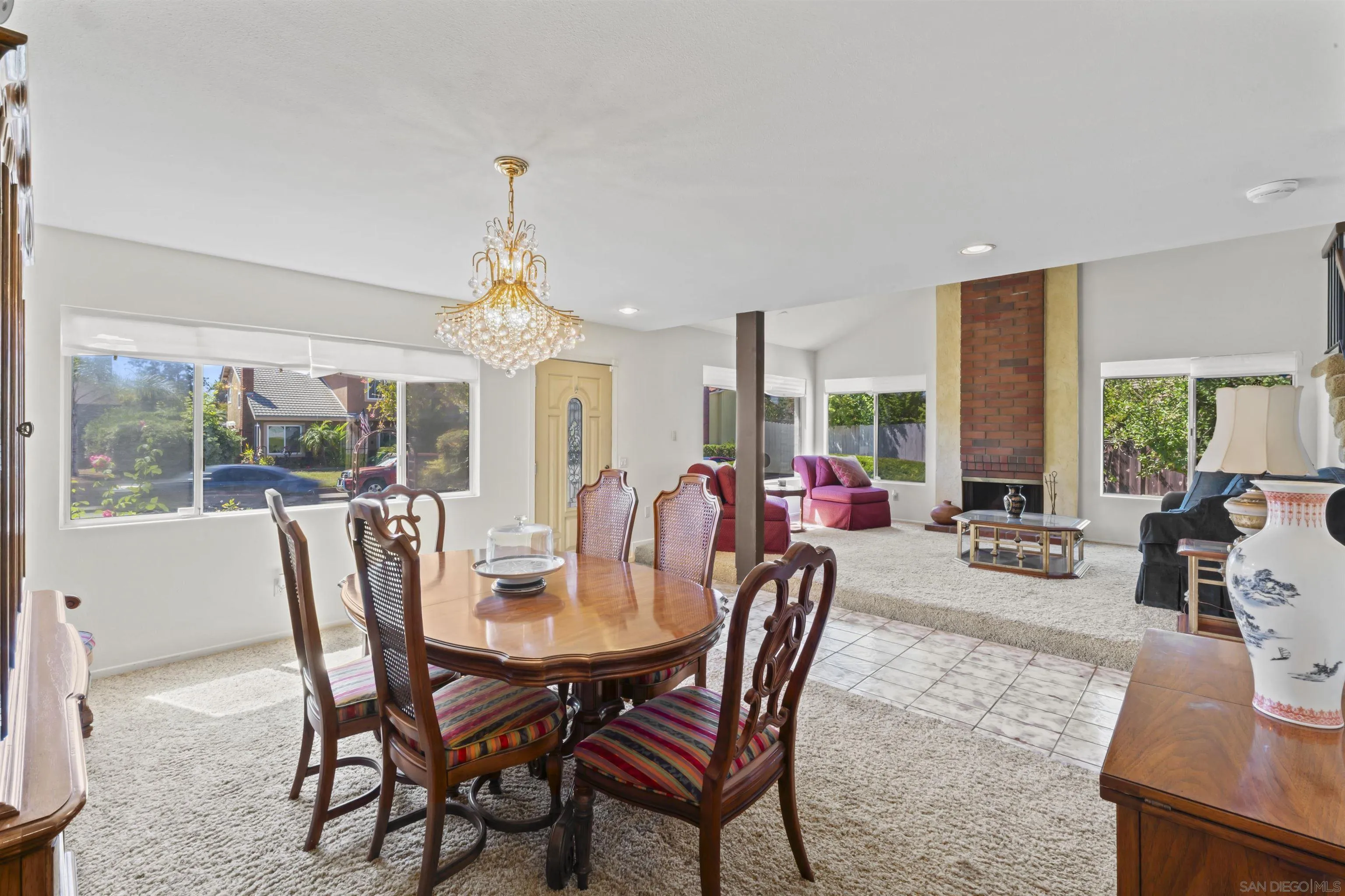 https://cdn.realtyfeed.com/cdn/127/250032266/762204d50d75a0bfdeba487b937def08.webp