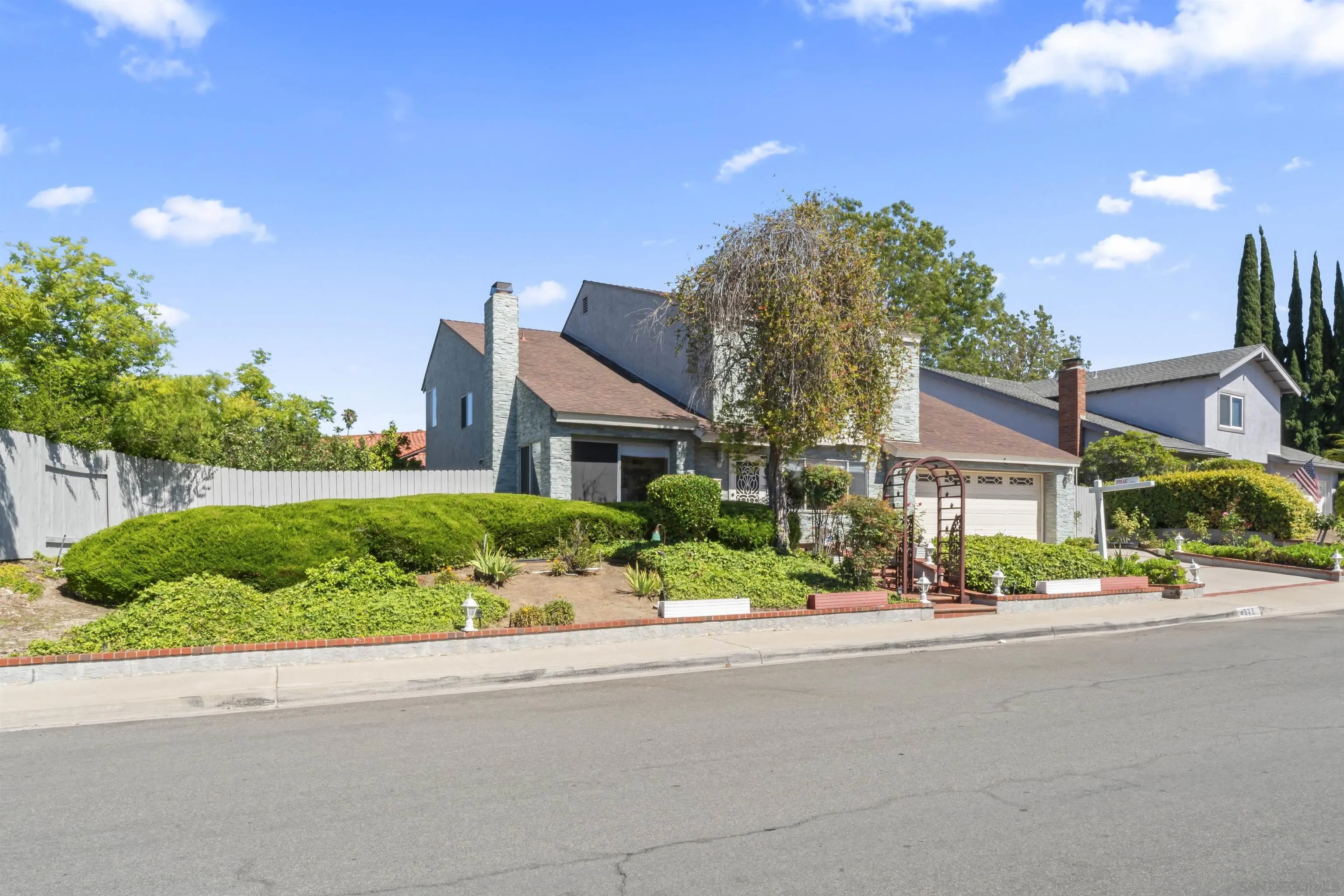 https://cdn.realtyfeed.com/cdn/127/250032266/d40c3f7f0a1bdfa7a4fc544ef592cc00.webp