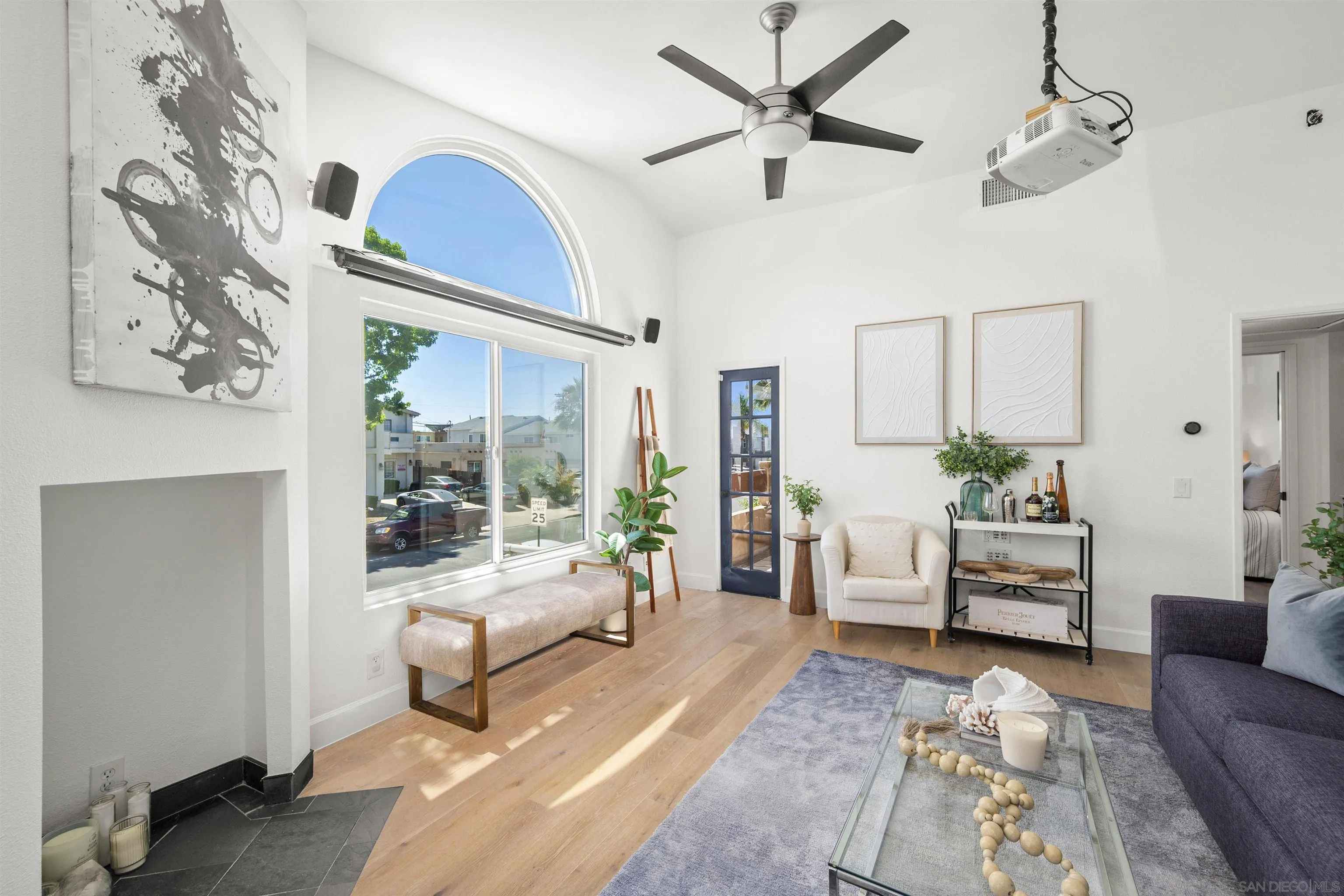 Photo #3: 250032282 Listing 