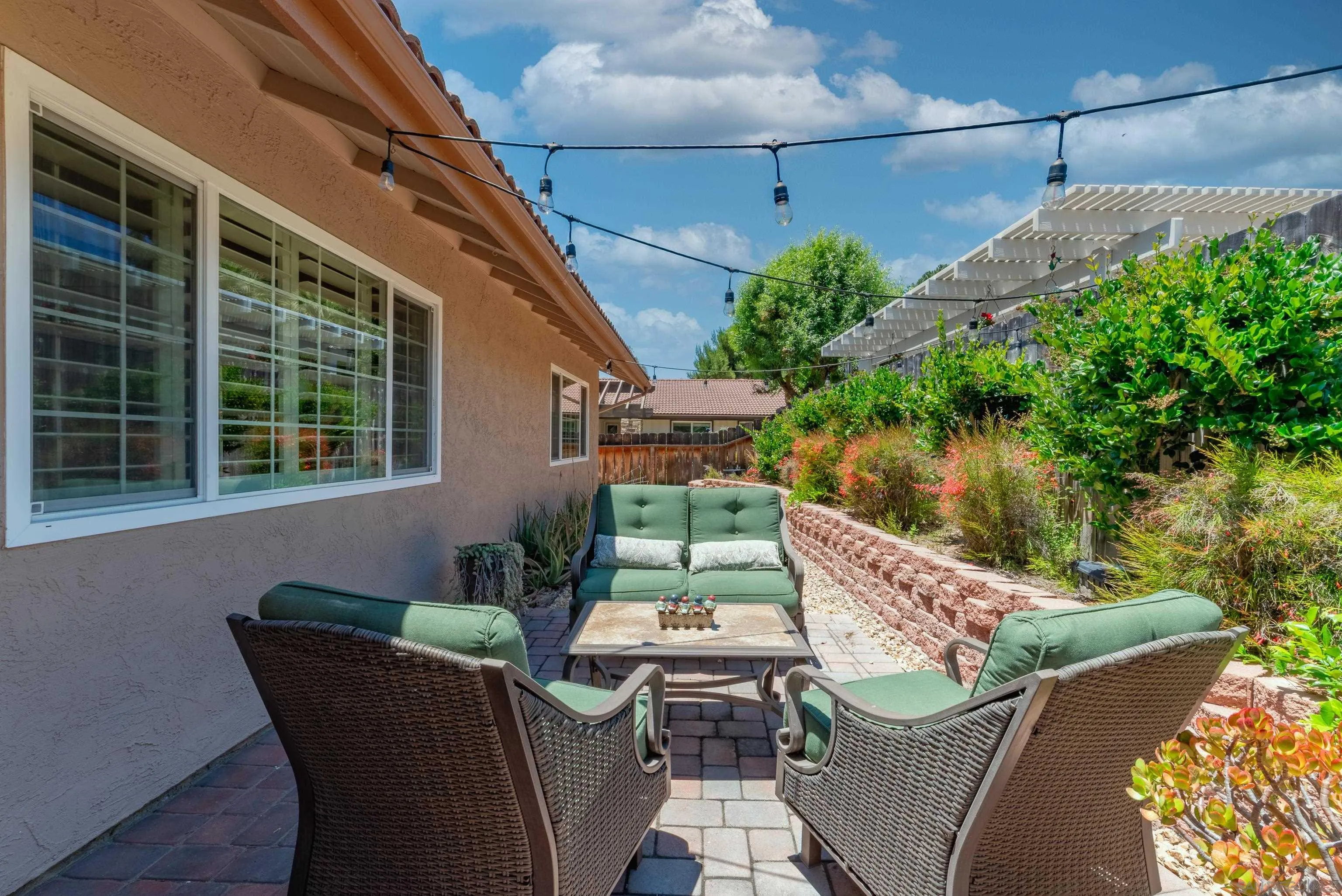https://cdn.realtyfeed.com/cdn/127/250032294/23fd728860a8538b9ef838c39a9301df.webp