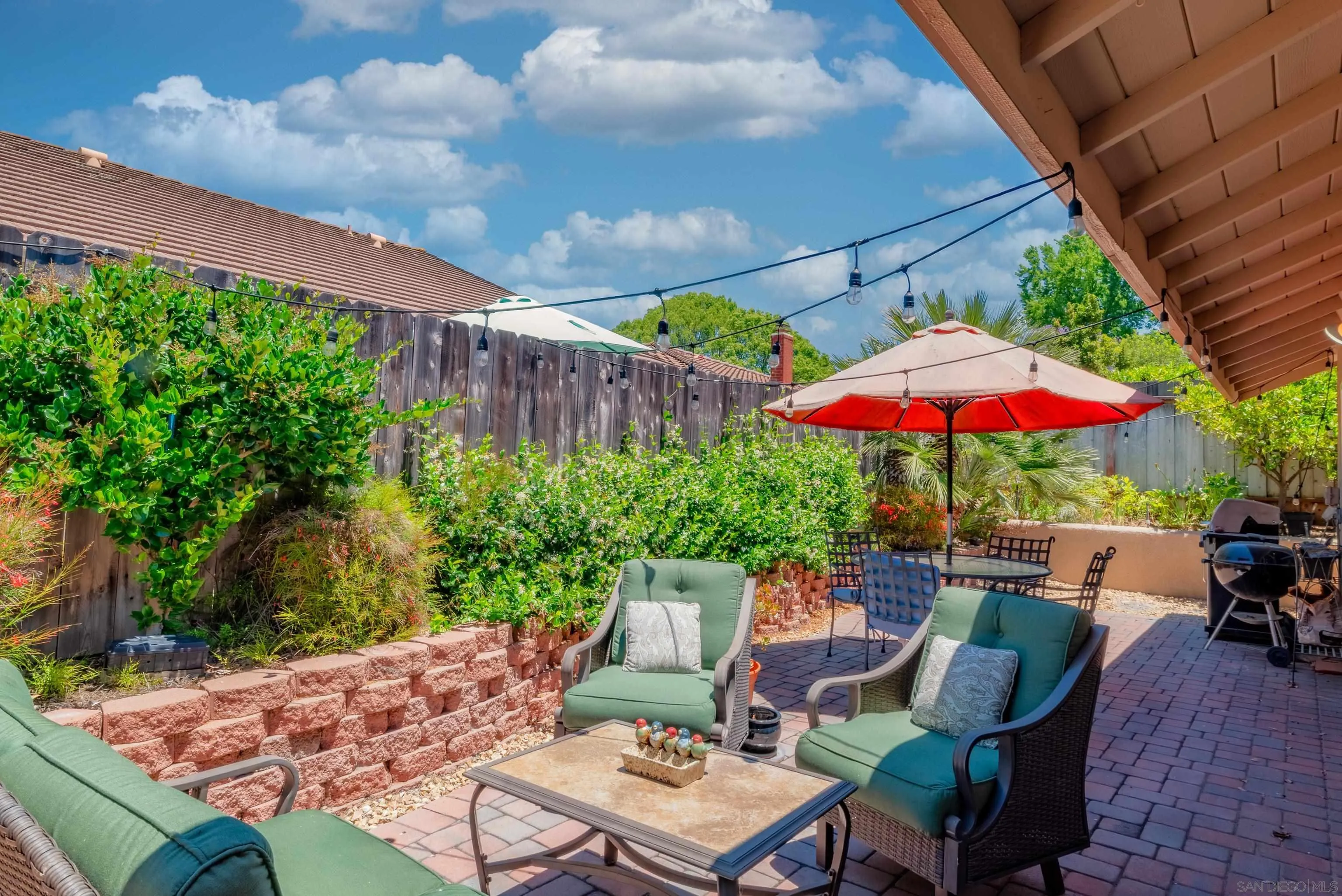 https://cdn.realtyfeed.com/cdn/127/250032294/59b6f345536b2280d80facba5ac55233.webp