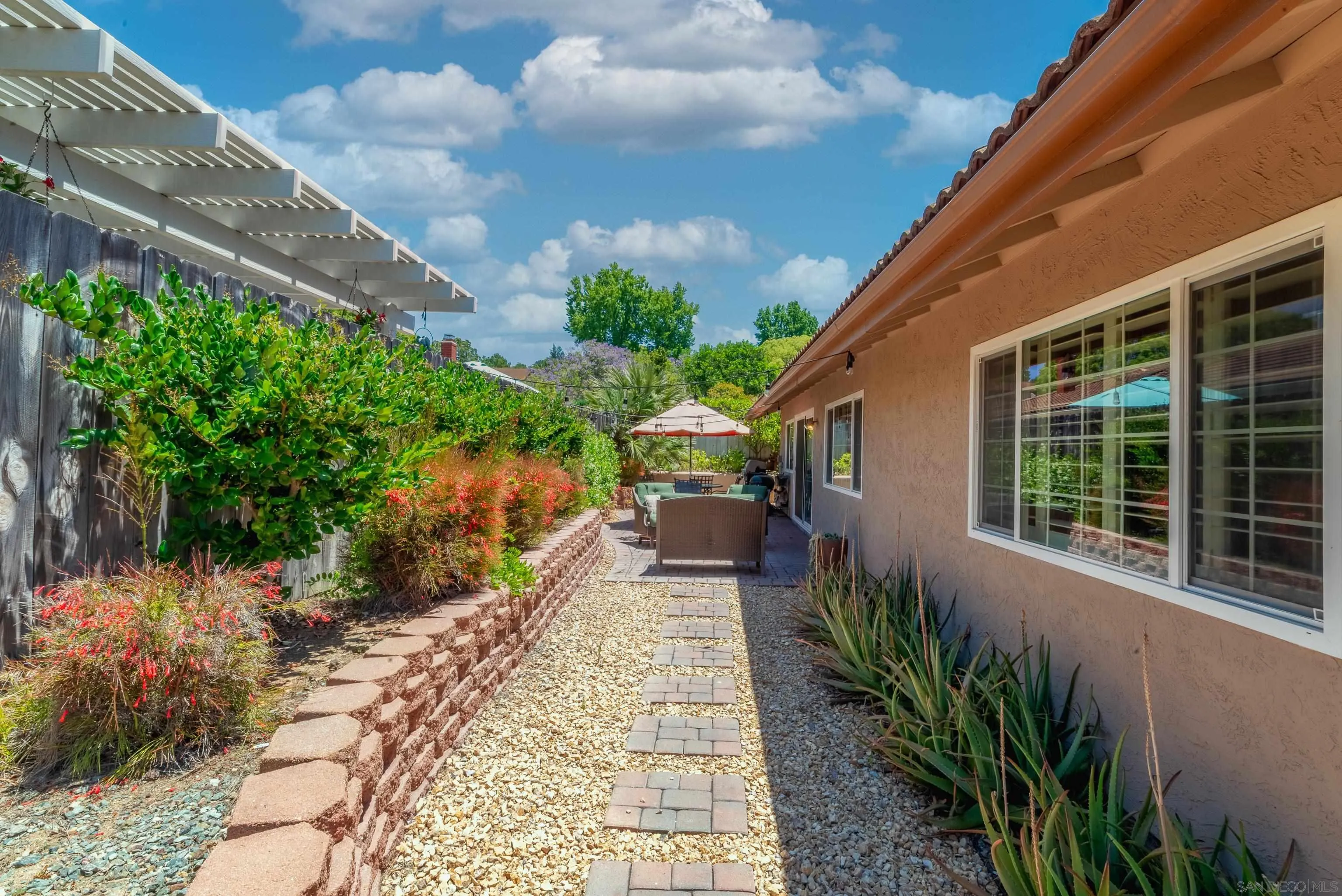 https://cdn.realtyfeed.com/cdn/127/250032294/8c08e11ca599100046296c31eeb4f60e.webp