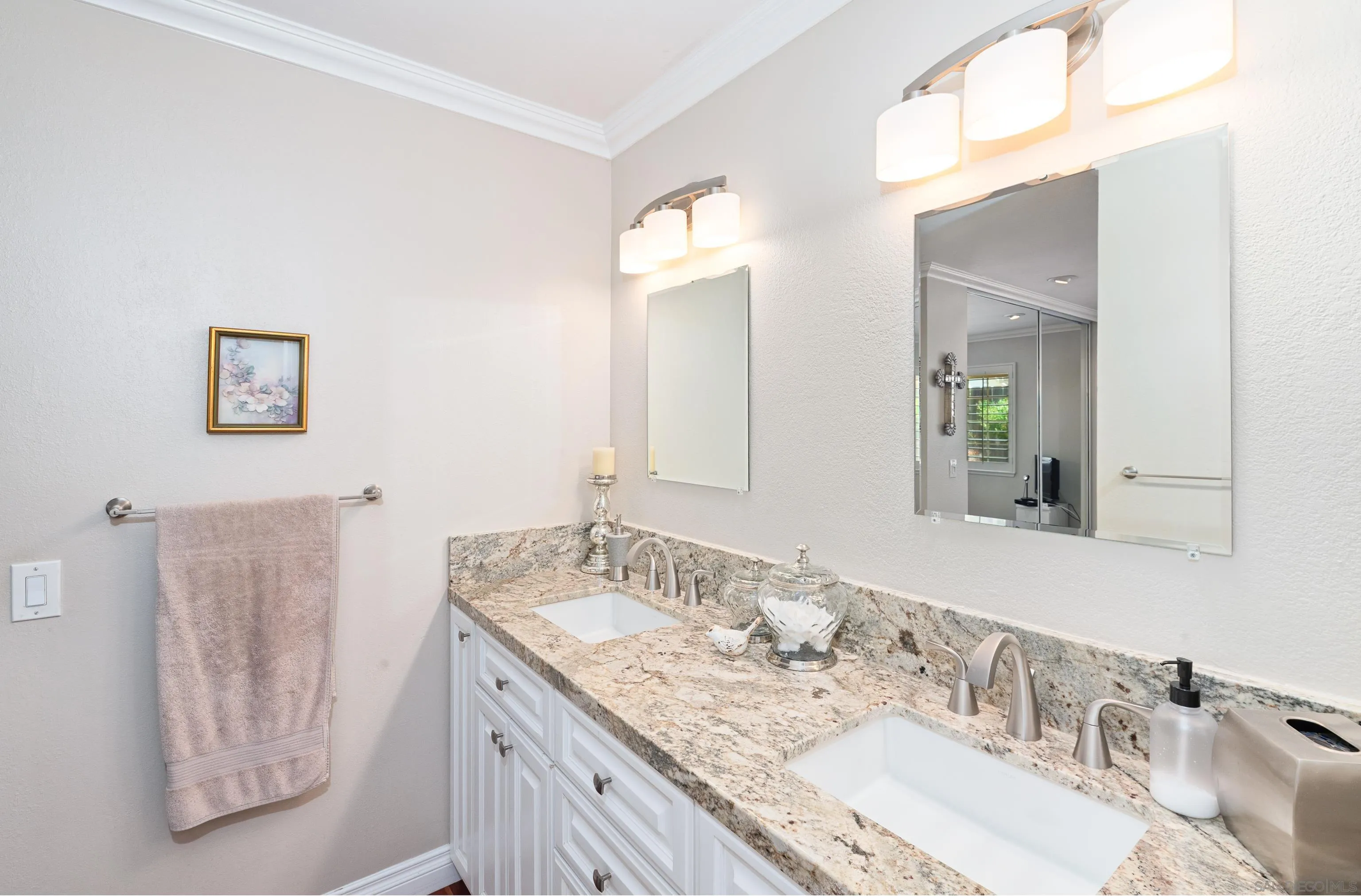 https://cdn.realtyfeed.com/cdn/127/250032294/a9433892730ba78c2ab25ad5da16f31f.webp