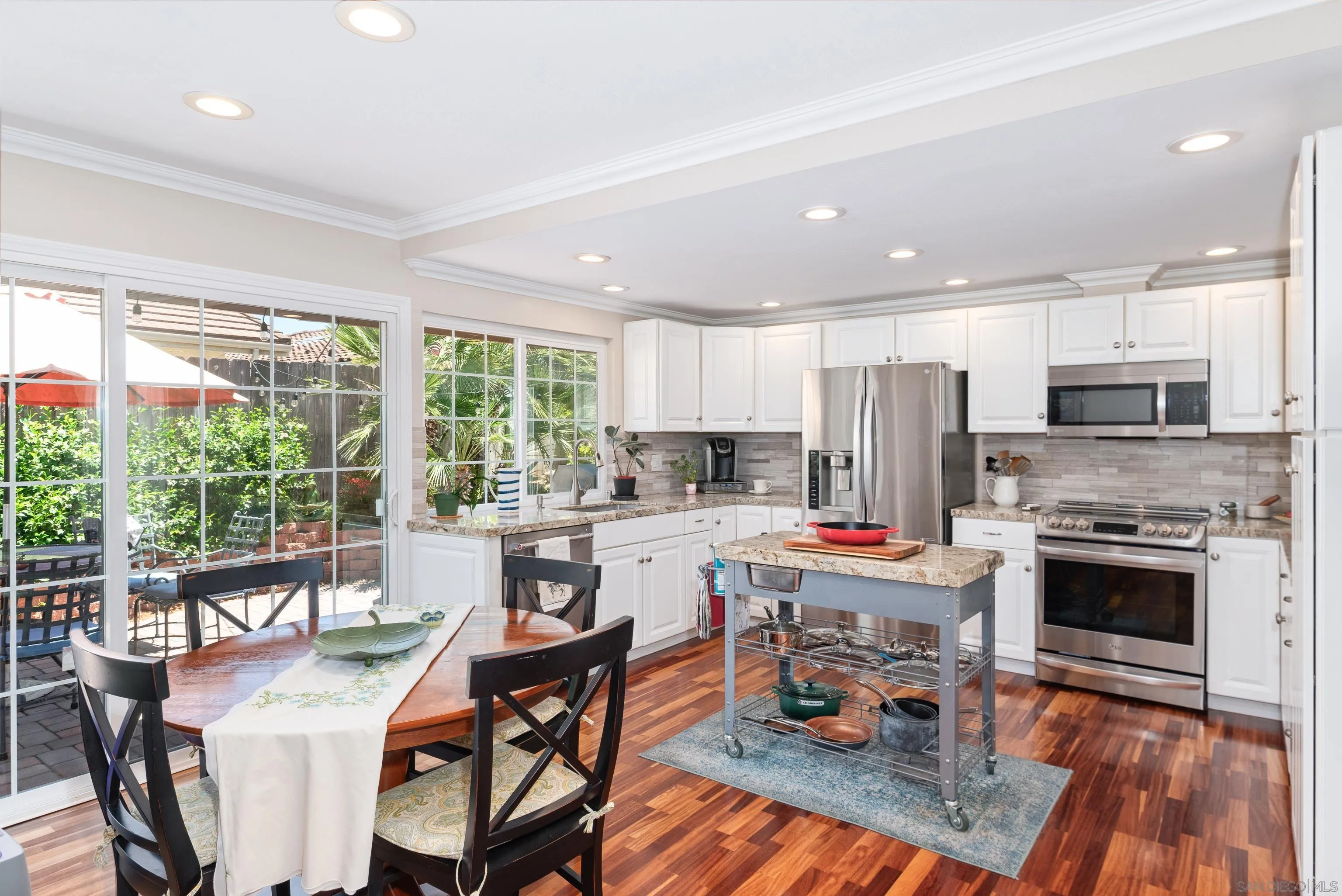 https://cdn.realtyfeed.com/cdn/127/250032294/b10c7fa337f717efa87e06b3951543cc.webp