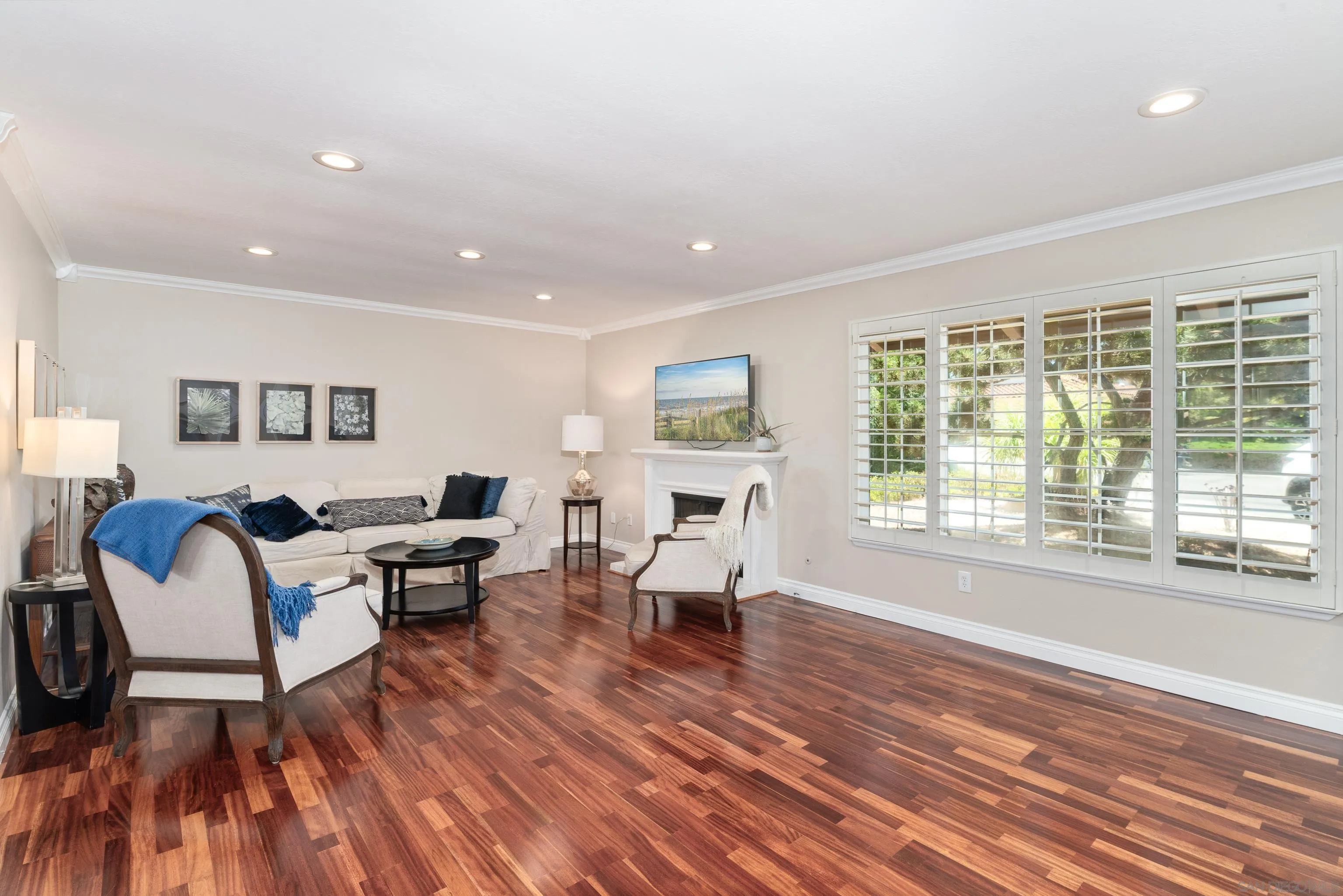 https://cdn.realtyfeed.com/cdn/127/250032294/f848d938f137e089d5d34133f1f8e6cc.webp