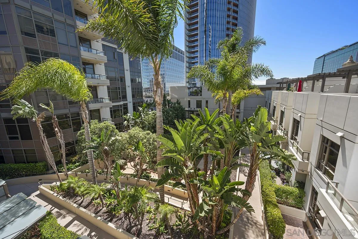 Photo #2: 250032296 Listing 