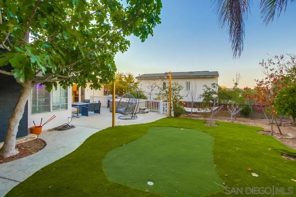 https://cdn.realtyfeed.com/cdn/127/250032306/98408dc578da79c2e8439030ff689dc1.webp