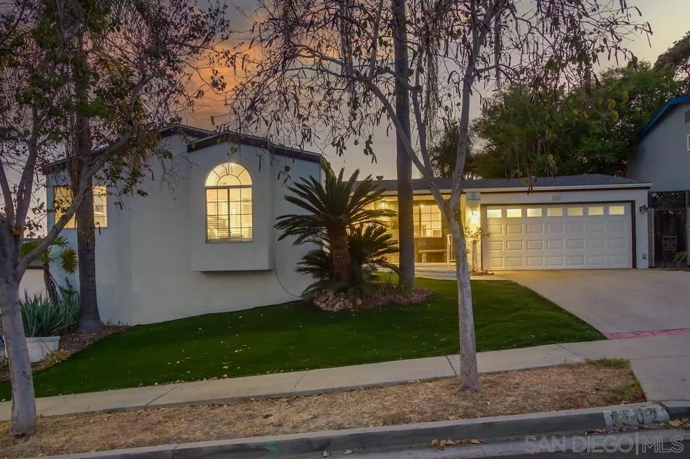 https://cdn.realtyfeed.com/cdn/127/250032306/ea38d8117eeff8ef2b499f66293502f4.webp