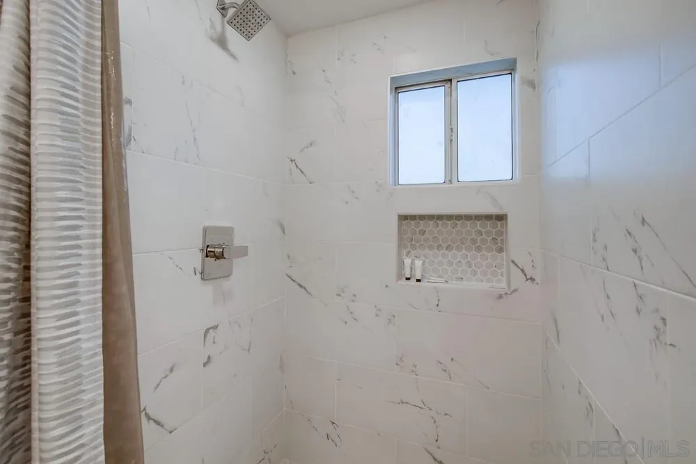 https://cdn.realtyfeed.com/cdn/127/250032306/f9335c8e6173cdcc94d366bb5ed96083.webp