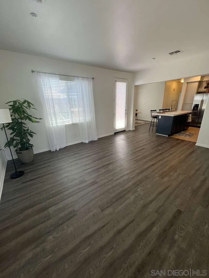 Photo #5: 250032317 Listing 
