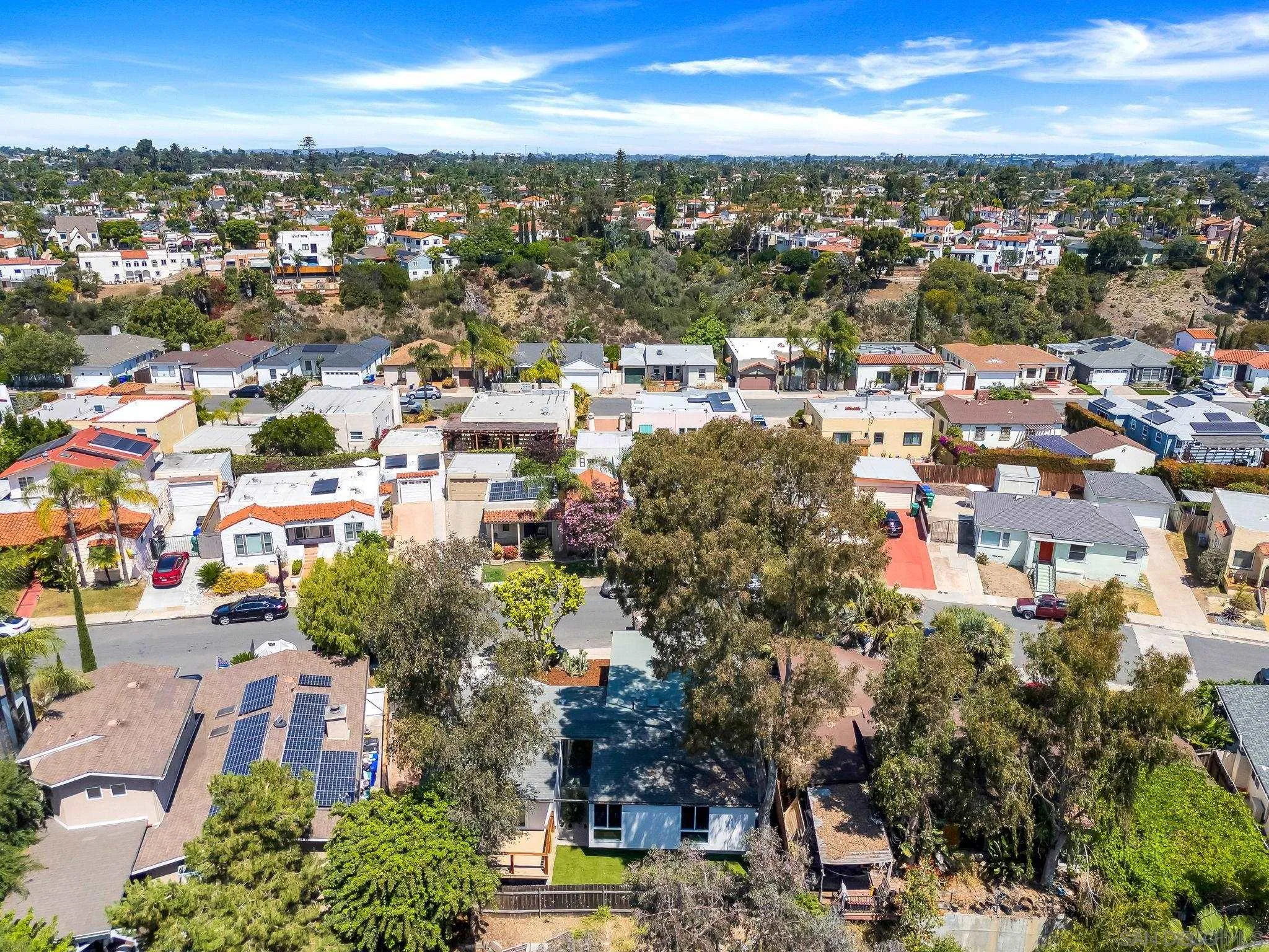 https://cdn.realtyfeed.com/cdn/127/250032320/99ea98e062b75eb7fb5ad091b89ffd0e.webp