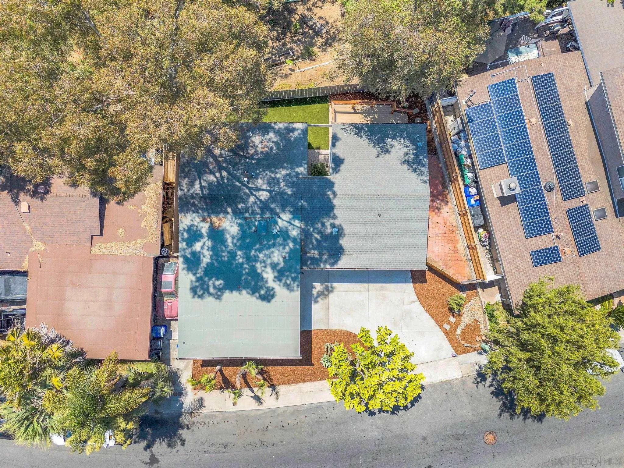 https://cdn.realtyfeed.com/cdn/127/250032320/a82027a41b2cb483b9902393a854c7a5.webp
