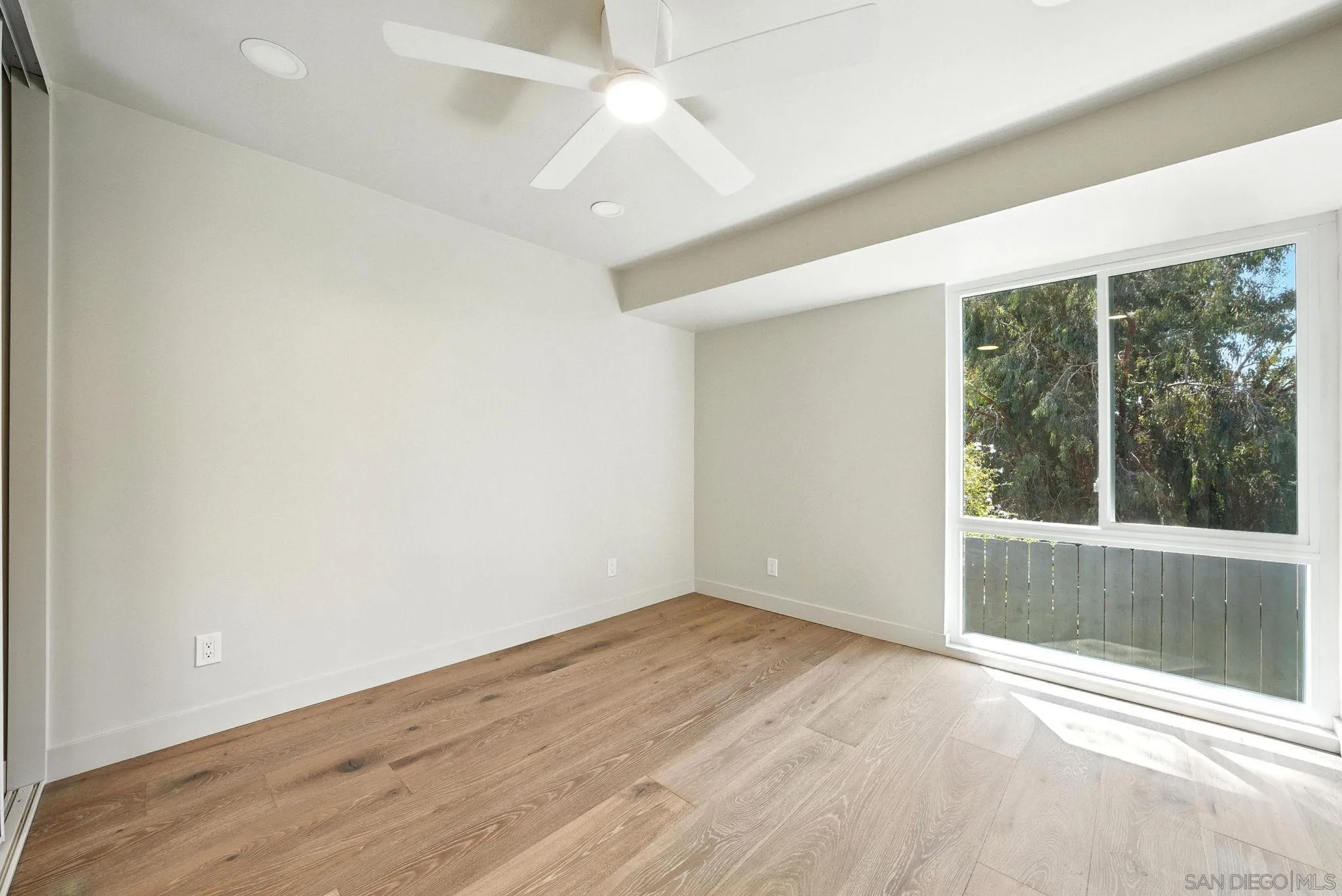 https://cdn.realtyfeed.com/cdn/127/250032320/ba64fe4a611f4953fbd22185e1056f60.webp