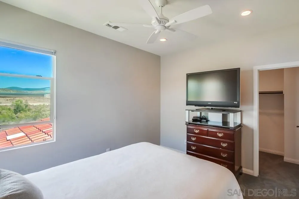 https://cdn.realtyfeed.com/cdn/127/250032328/22251637fc951069f9cf59bed0afd202.webp