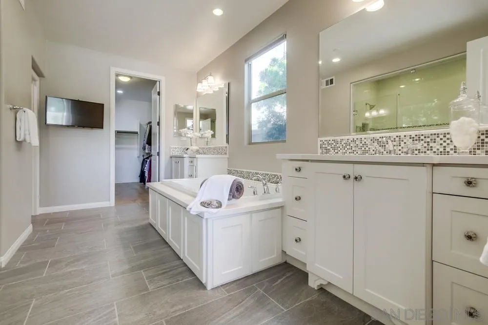 https://cdn.realtyfeed.com/cdn/127/250032328/93e99159fa6955468dbf165a56e7036e.webp