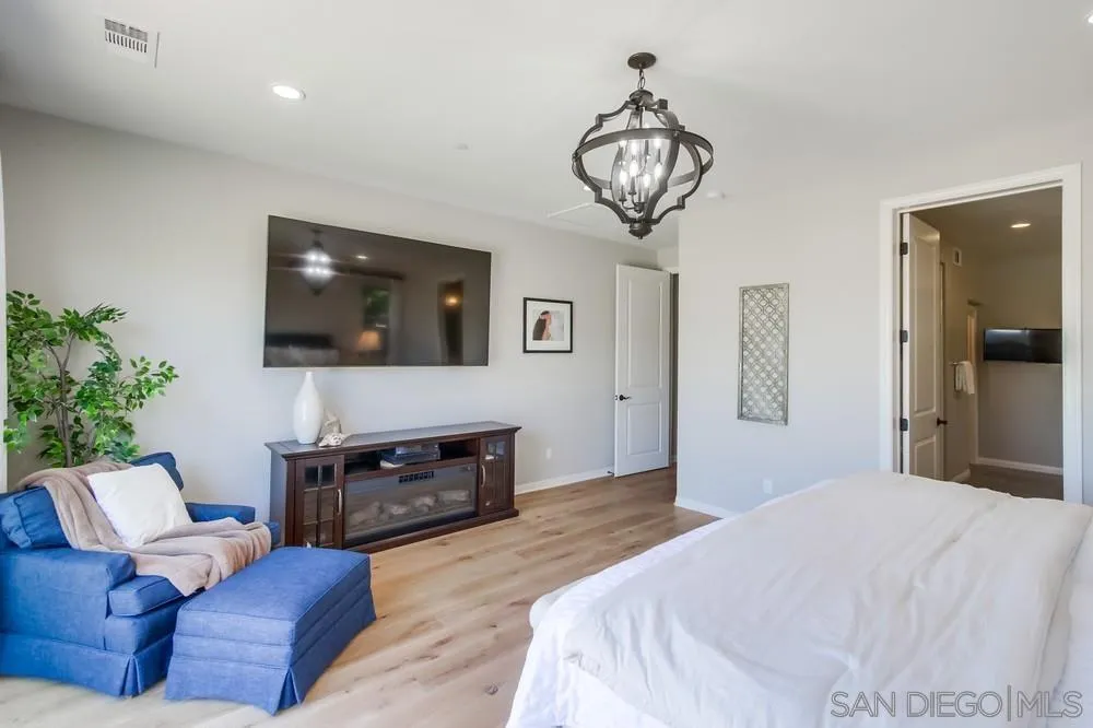 https://cdn.realtyfeed.com/cdn/127/250032328/b31f4ee5c30db323929fc2aded3c5b46.webp