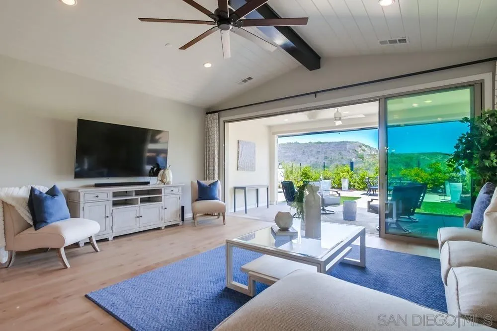 https://cdn.realtyfeed.com/cdn/127/250032328/c043eba51429b92f6dced595b80a0b6c.webp