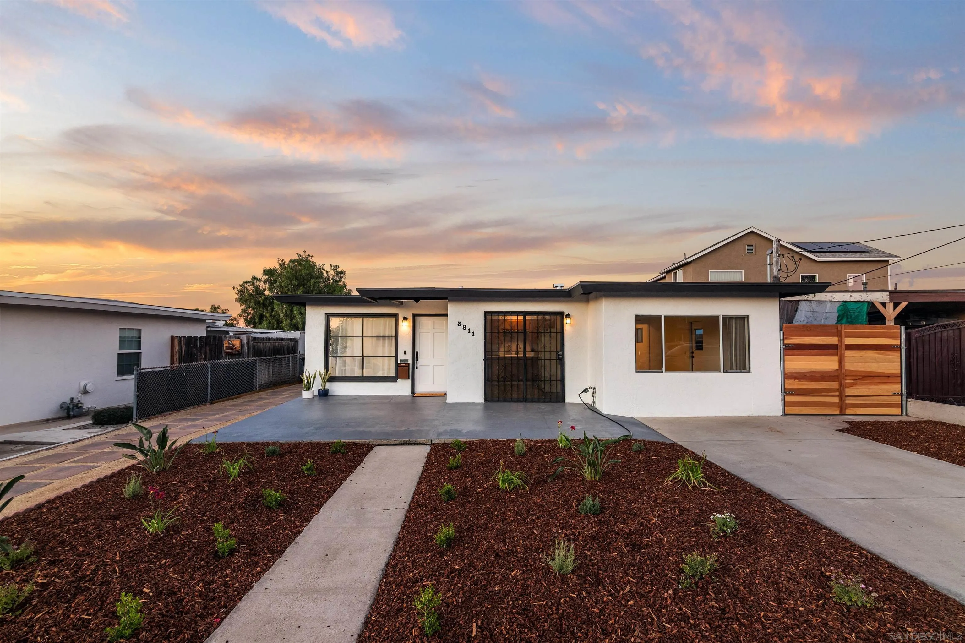 https://cdn.realtyfeed.com/cdn/127/250032330/1c8ef66216b30eb5fc9dfb1a418c5371.webp