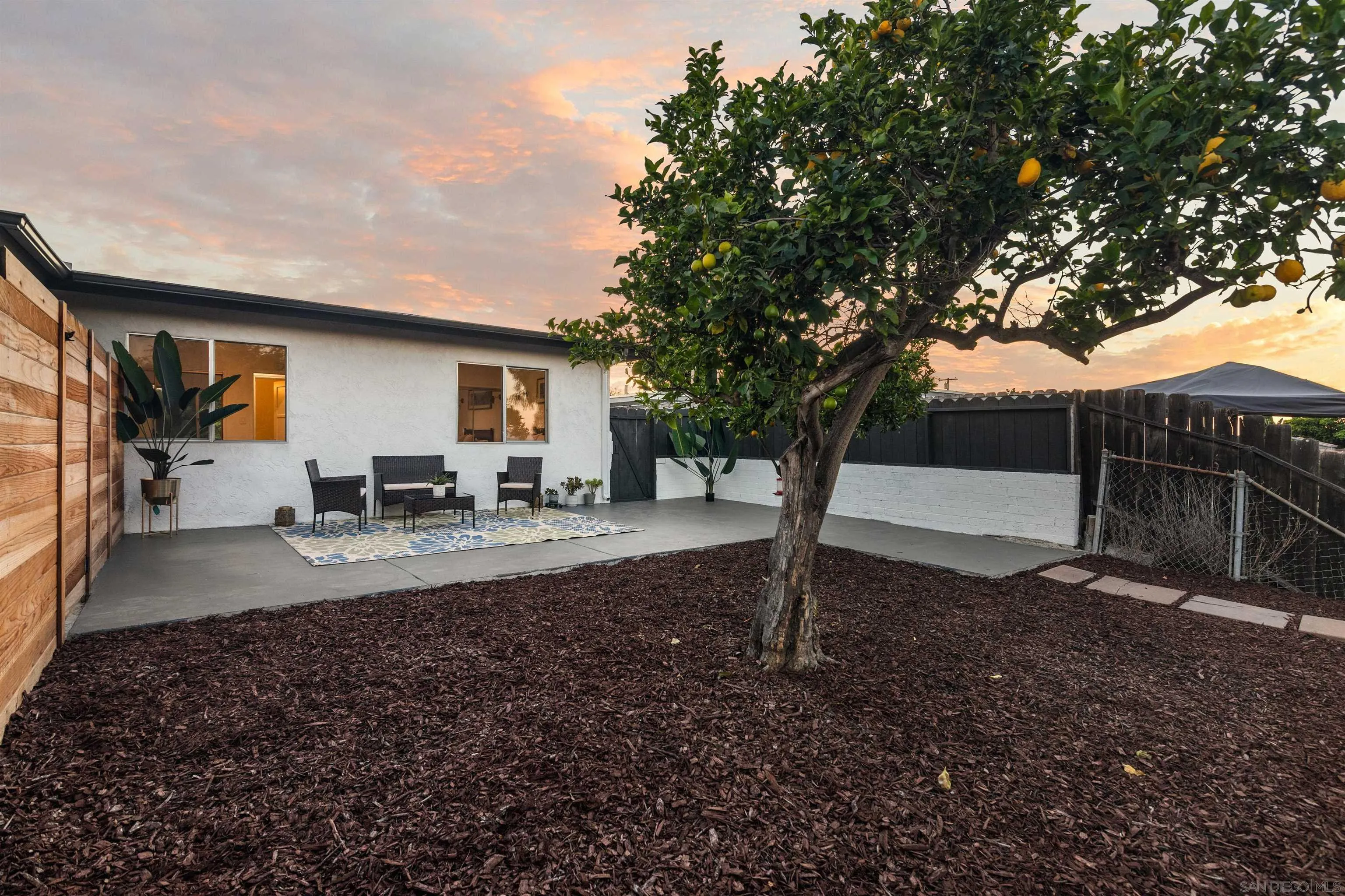https://cdn.realtyfeed.com/cdn/127/250032330/2ed9ff2cb46e9ff705556d5d6cf47040.webp