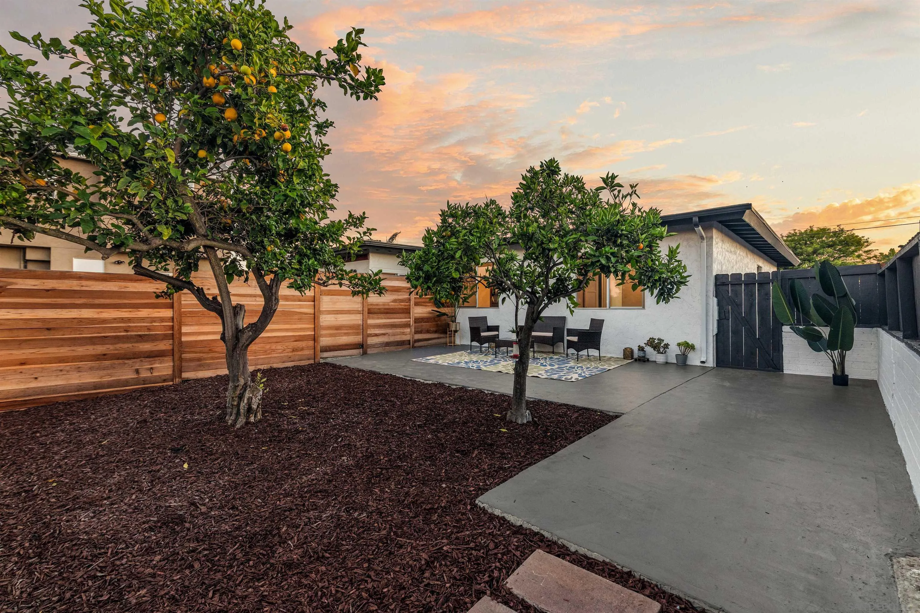 https://cdn.realtyfeed.com/cdn/127/250032330/36a881396f958d3f94f50f7325898496.webp